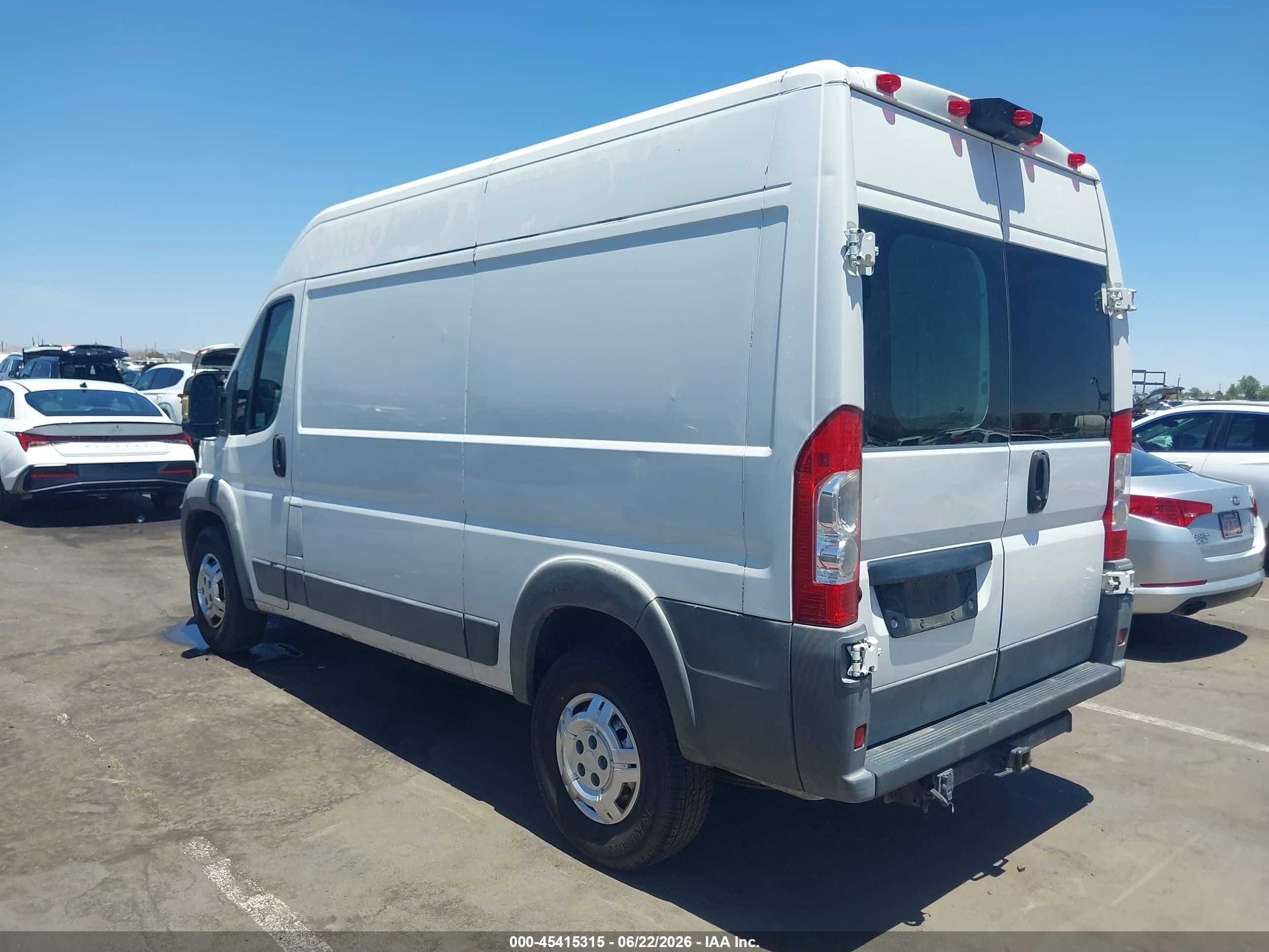 2014 Ram Promaster 2500 High Roof White vin: 3C6TRVCGXEE103571