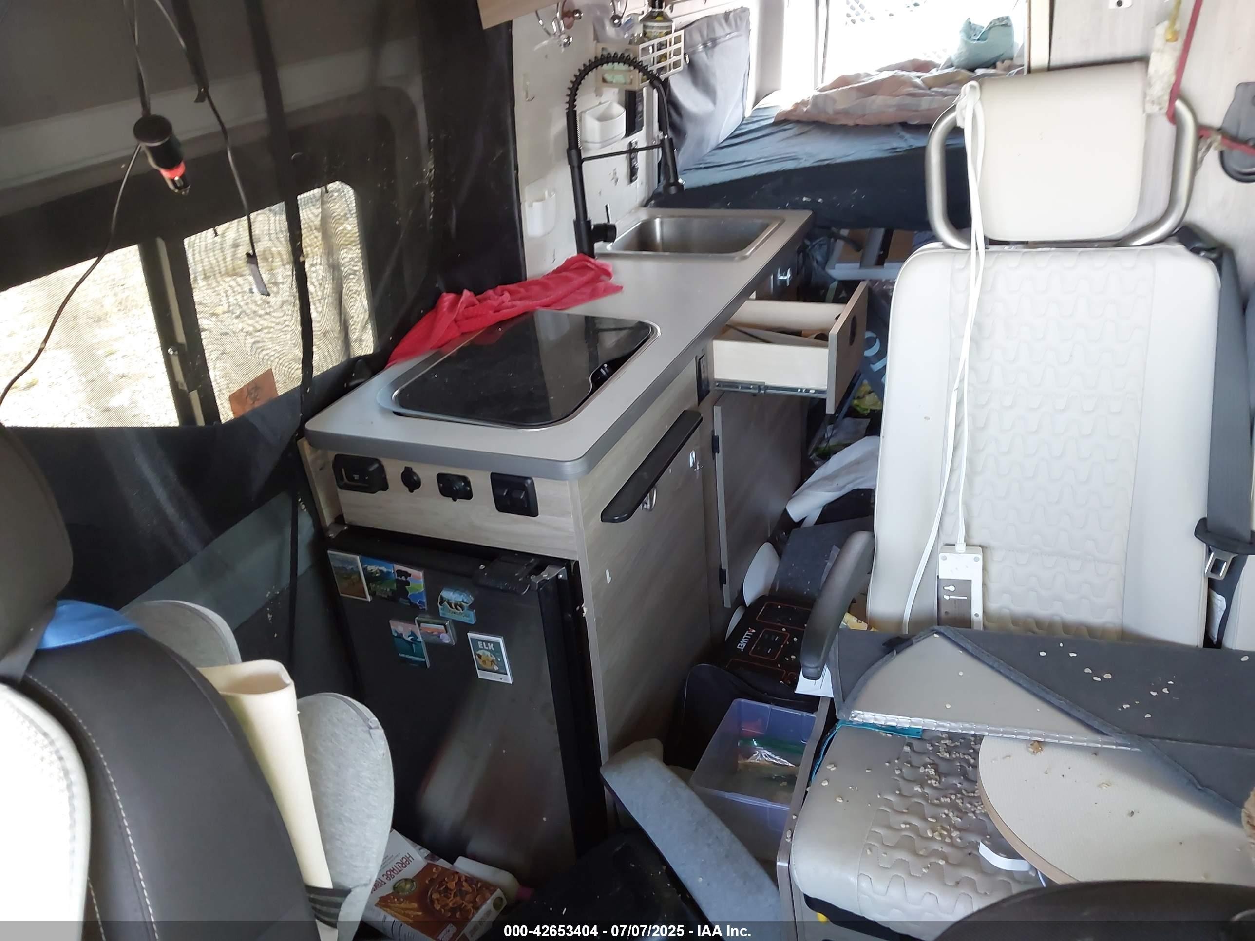 2021 Winnebago Promaster 2500   White vin: 3C6TRVDG1LE124384