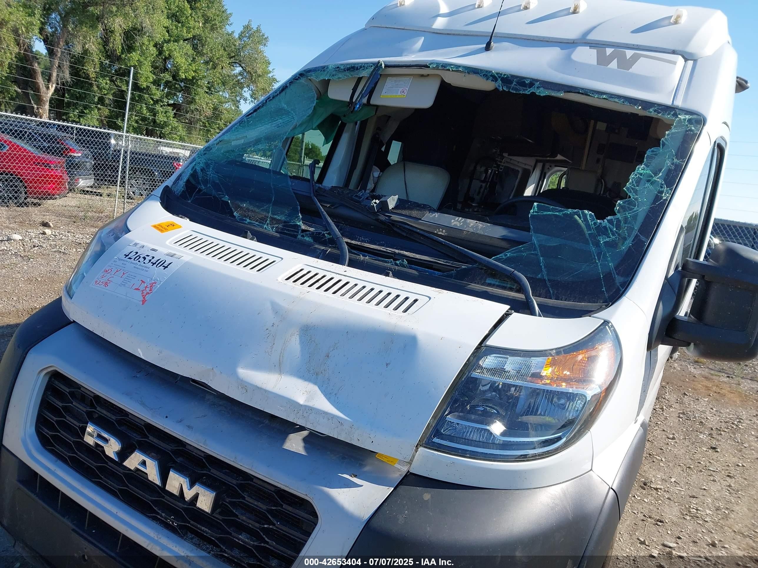 2021 Winnebago Promaster 2500   White vin: 3C6TRVDG1LE124384