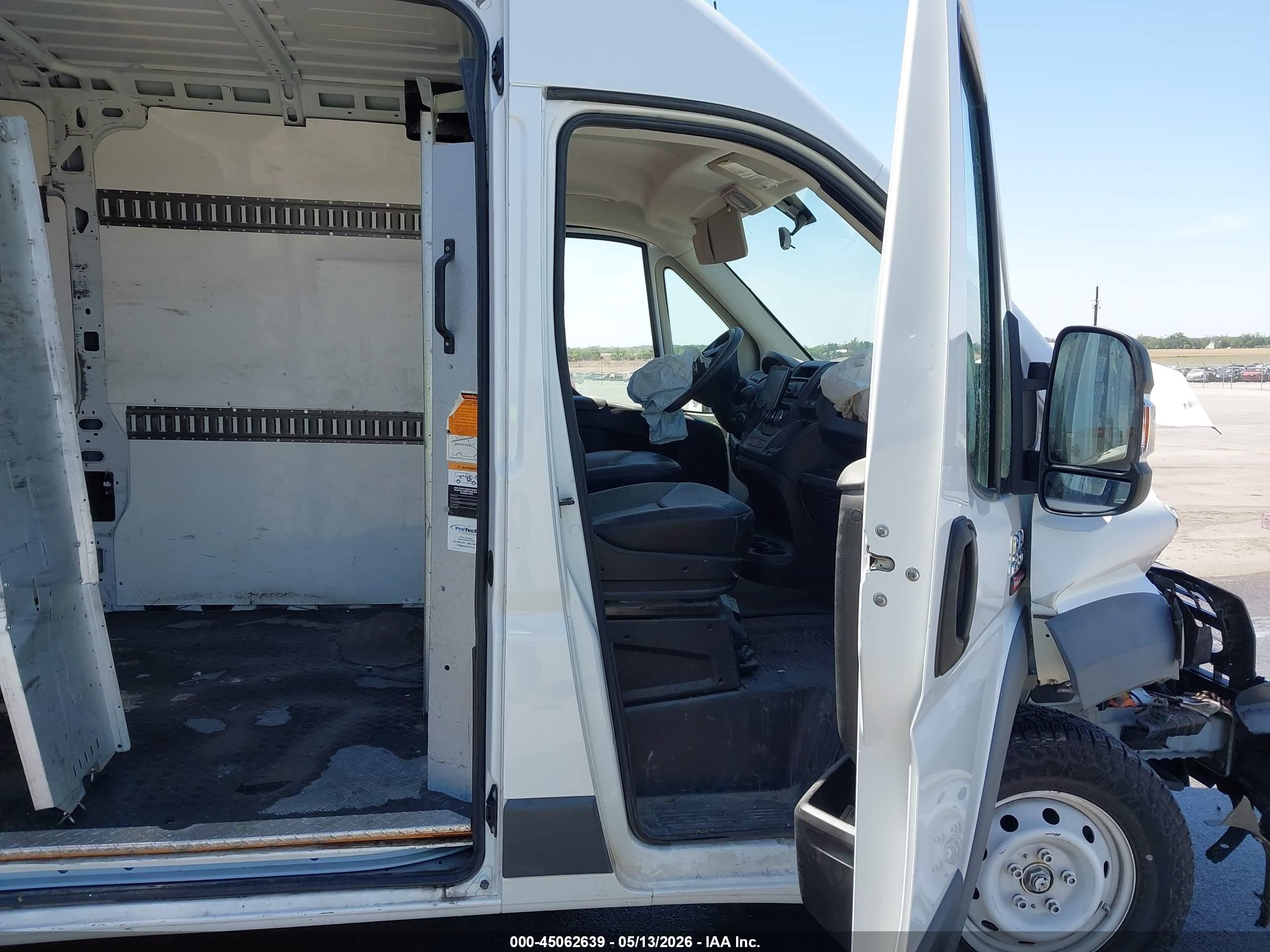 2017 Ram Promaster 2500 High Roof 159 Wb White vin: 3C6TRVDG7HE512615