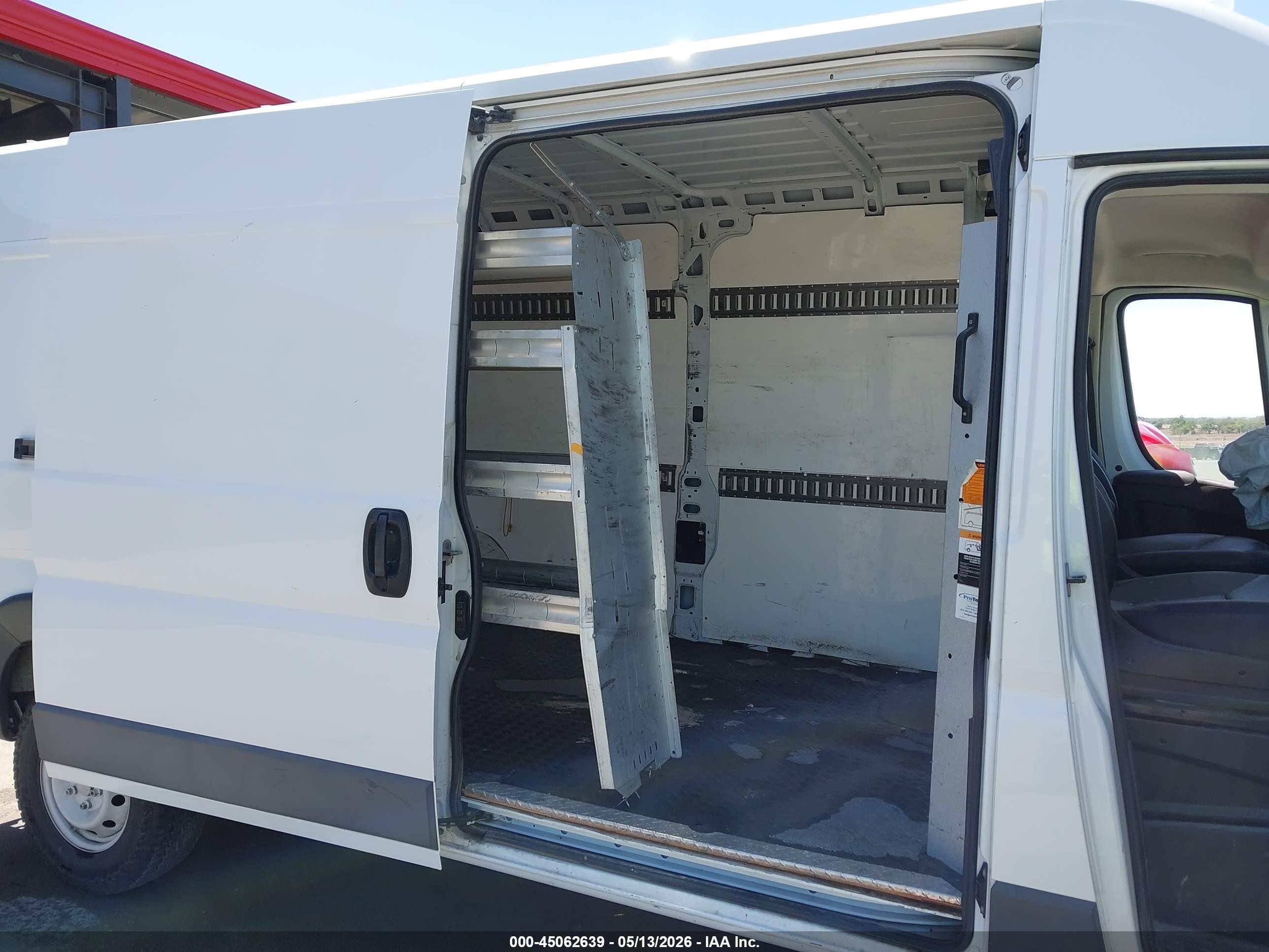 2017 Ram Promaster 2500 High Roof 159 Wb White vin: 3C6TRVDG7HE512615