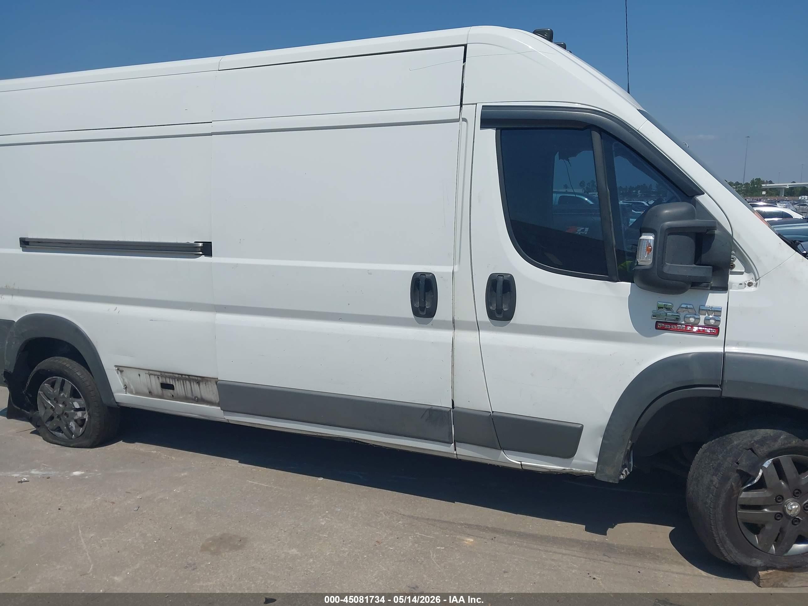 2014 Ram Promaster 2500 High Roof White vin: 3C6TRVDG8EE107052