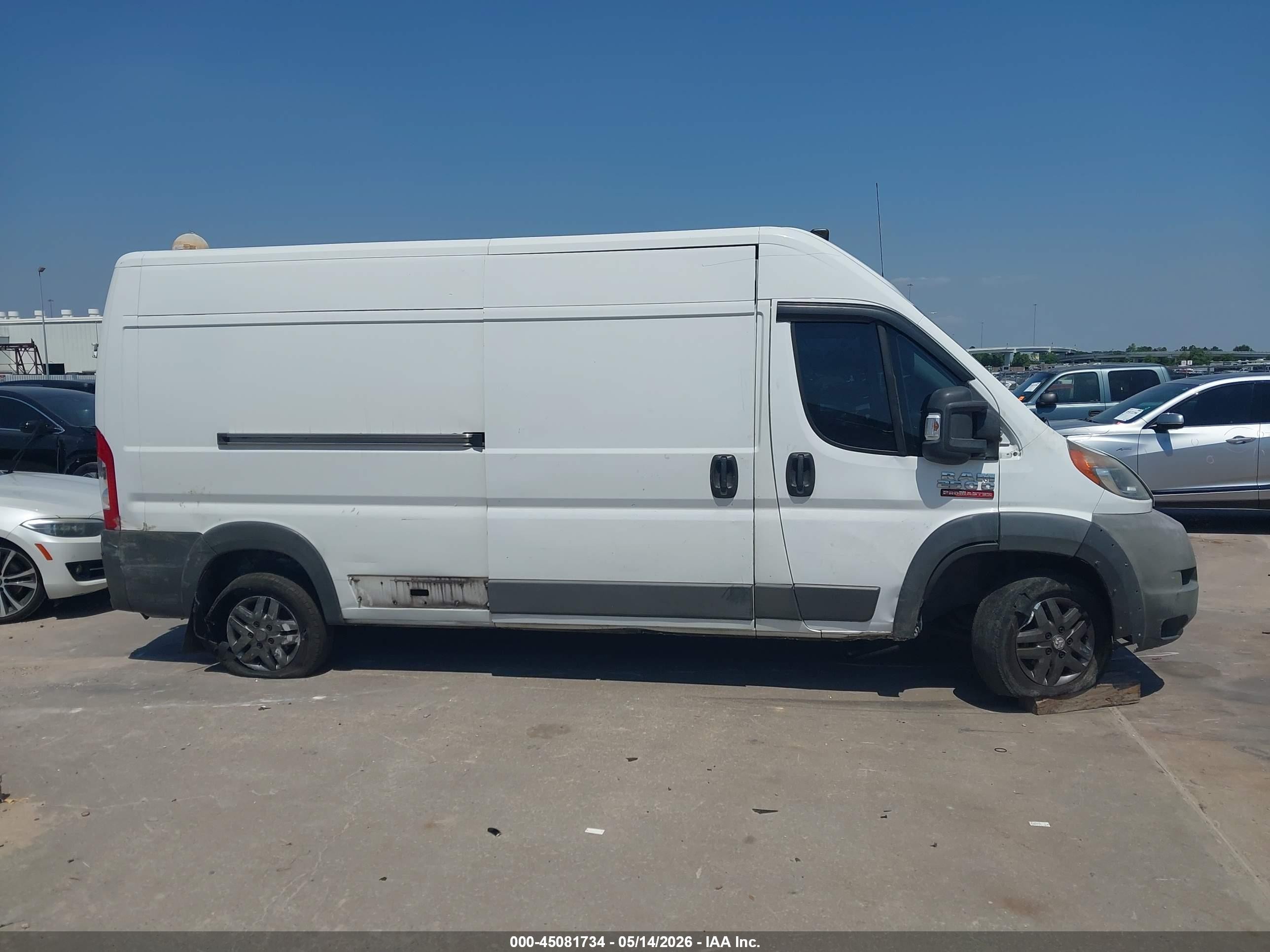 2014 Ram Promaster 2500 High Roof White vin: 3C6TRVDG8EE107052