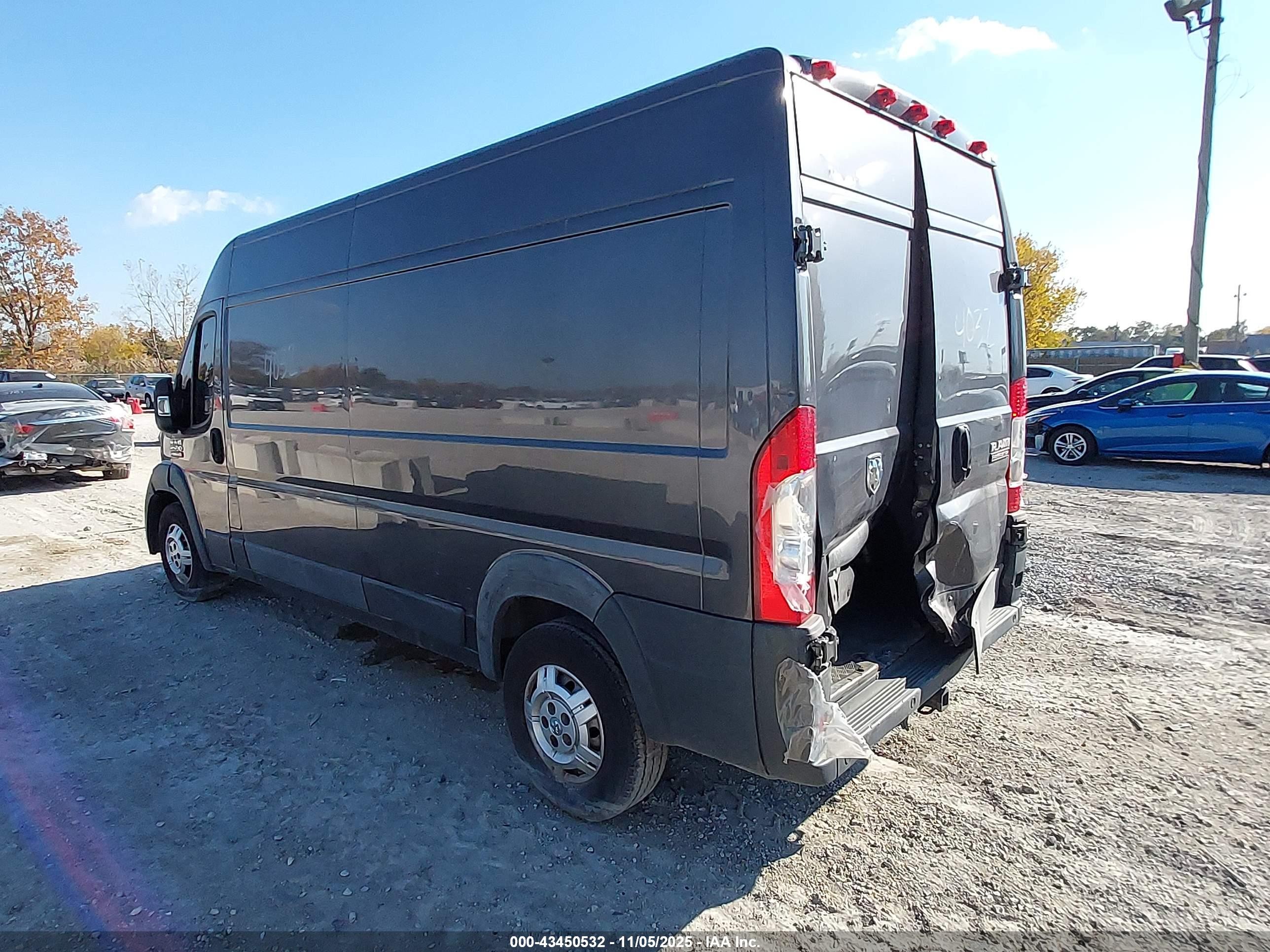 2015 Ram Promaster 2500 High Roof Серый vin: 3C6TRVDGXFE501833
