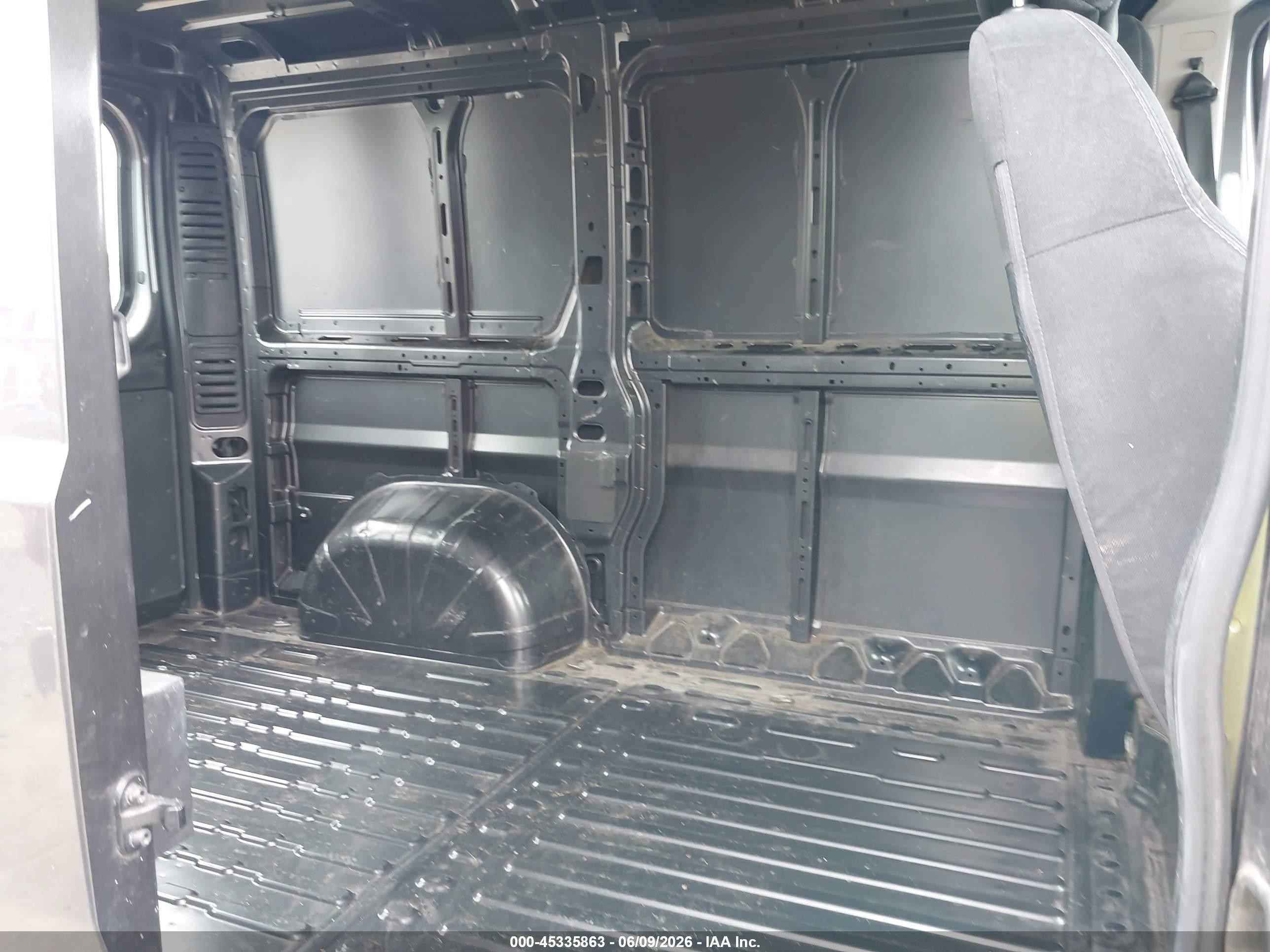 2014 Ram Promaster 1500 Low Roof Серый vin: 3C6TRVNG7EE116565