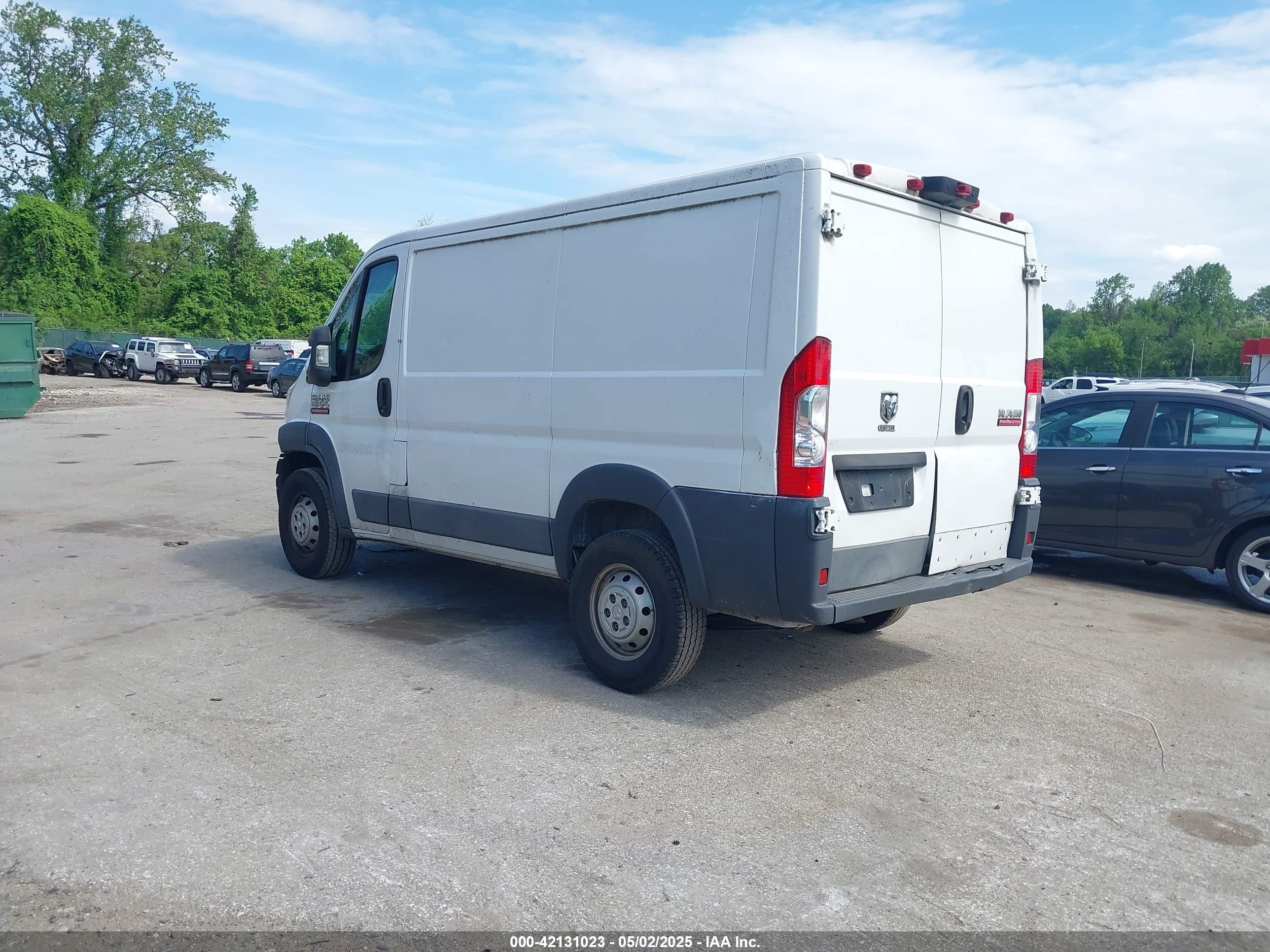 2017 Ram Promaster 1500 Low Roof 118 Wb Белый vin: 3C6TRVNG7HE532572