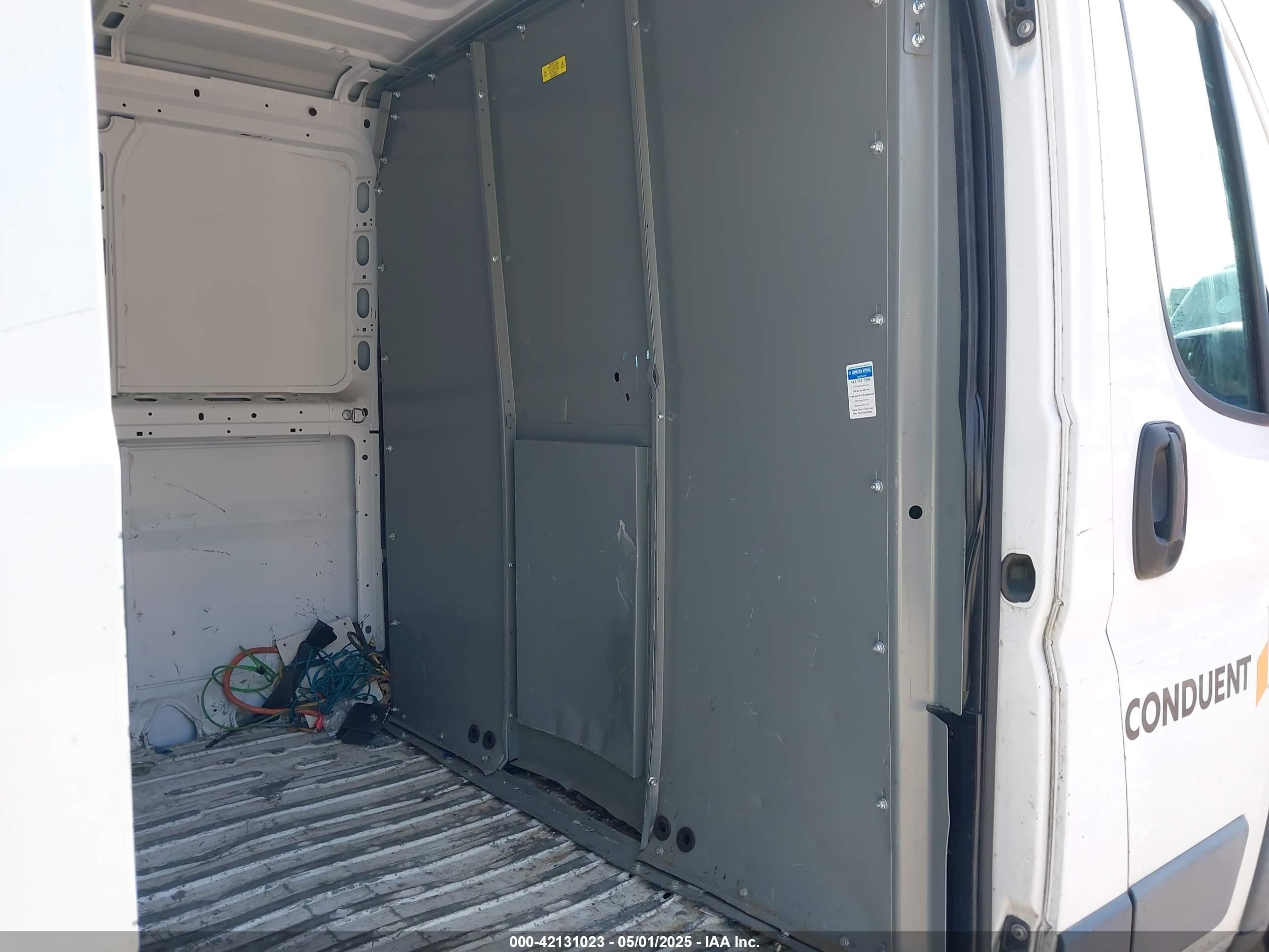 2017 Ram Promaster 1500 Low Roof 118 Wb Белый vin: 3C6TRVNG7HE532572