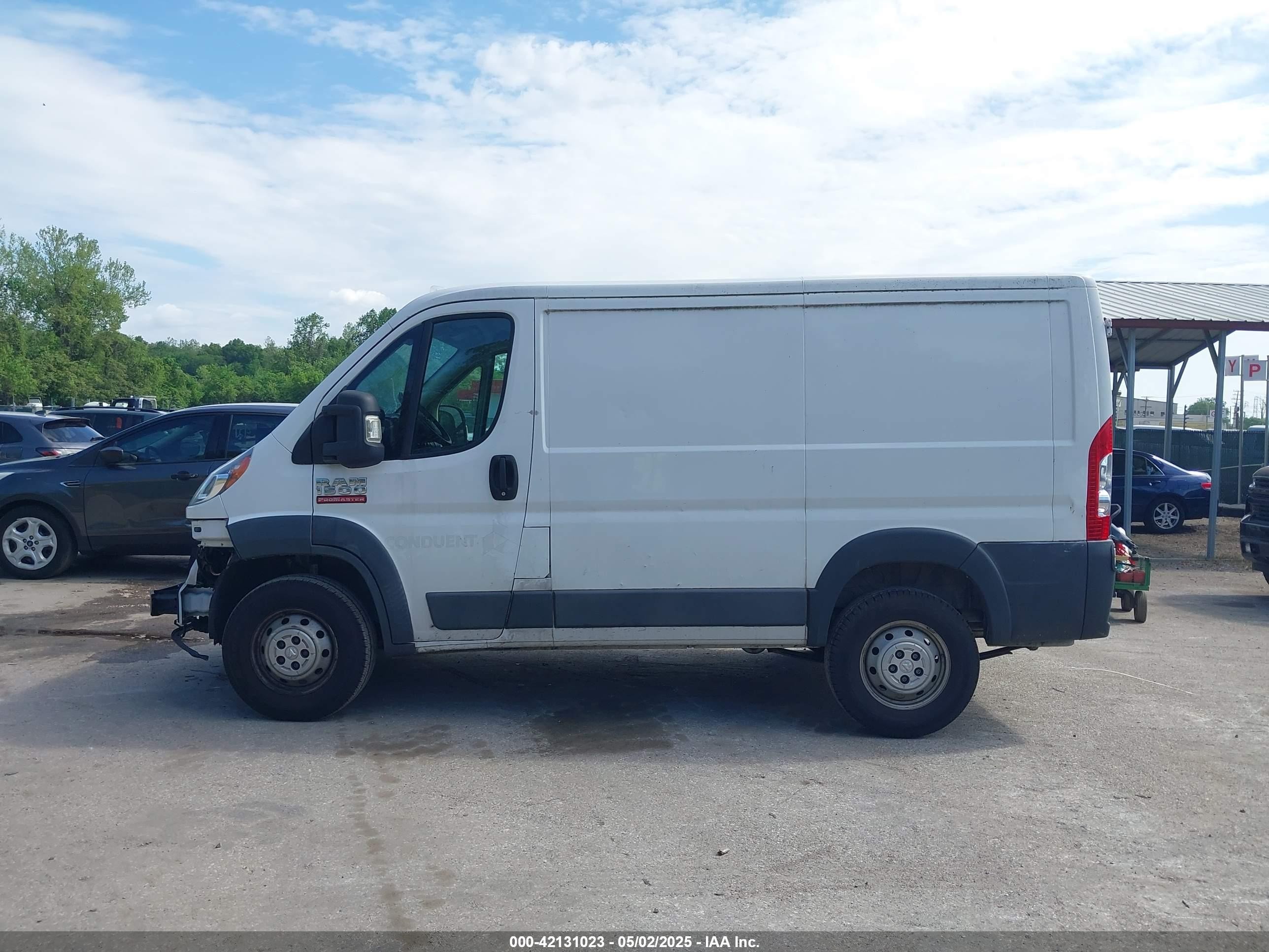 2017 Ram Promaster 1500 Low Roof 118 Wb Белый vin: 3C6TRVNG7HE532572