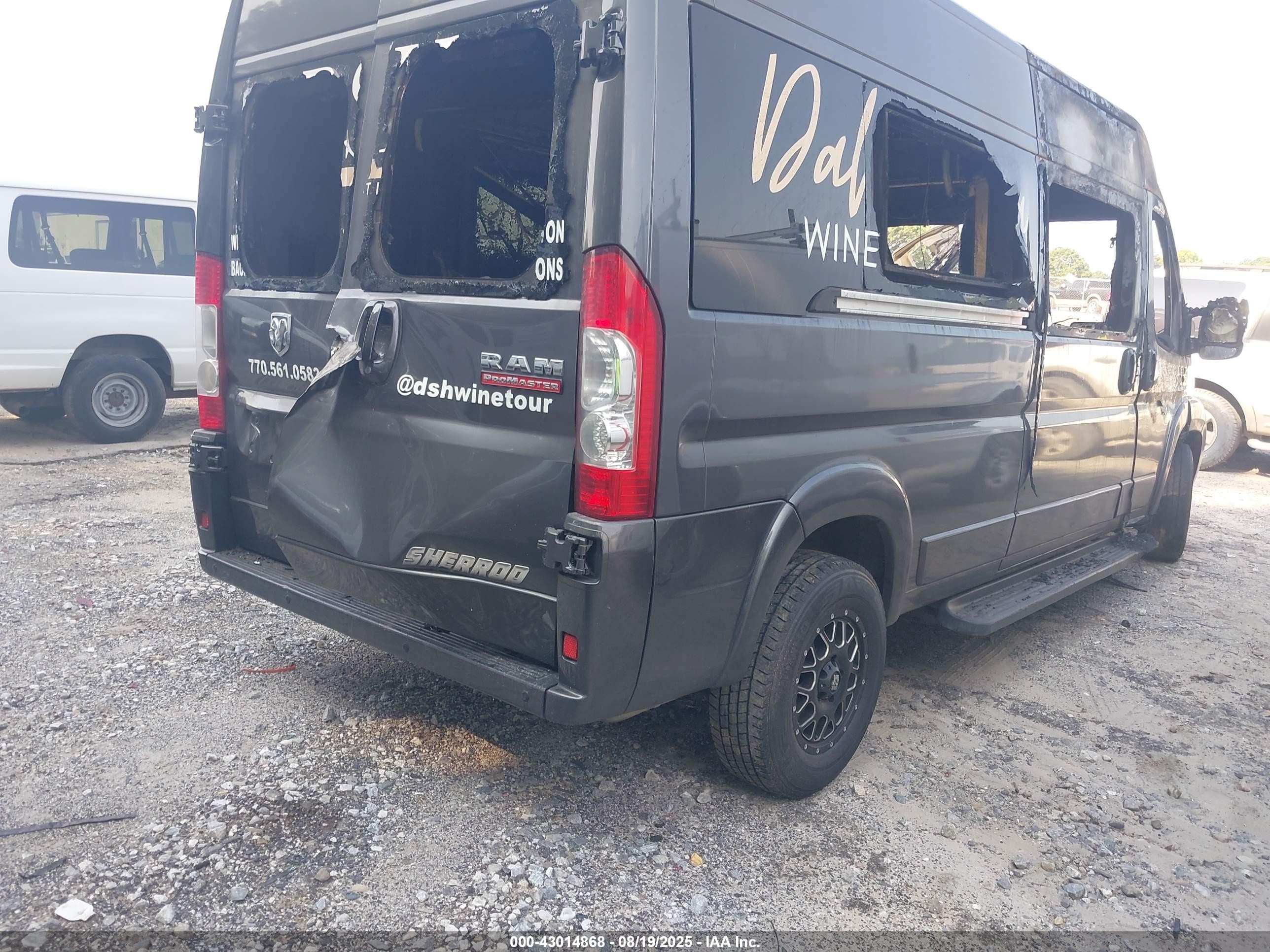 2015 Ram Promaster 2500 Window Van High Roof Серый vin: 3C6TRVPG4FE508692