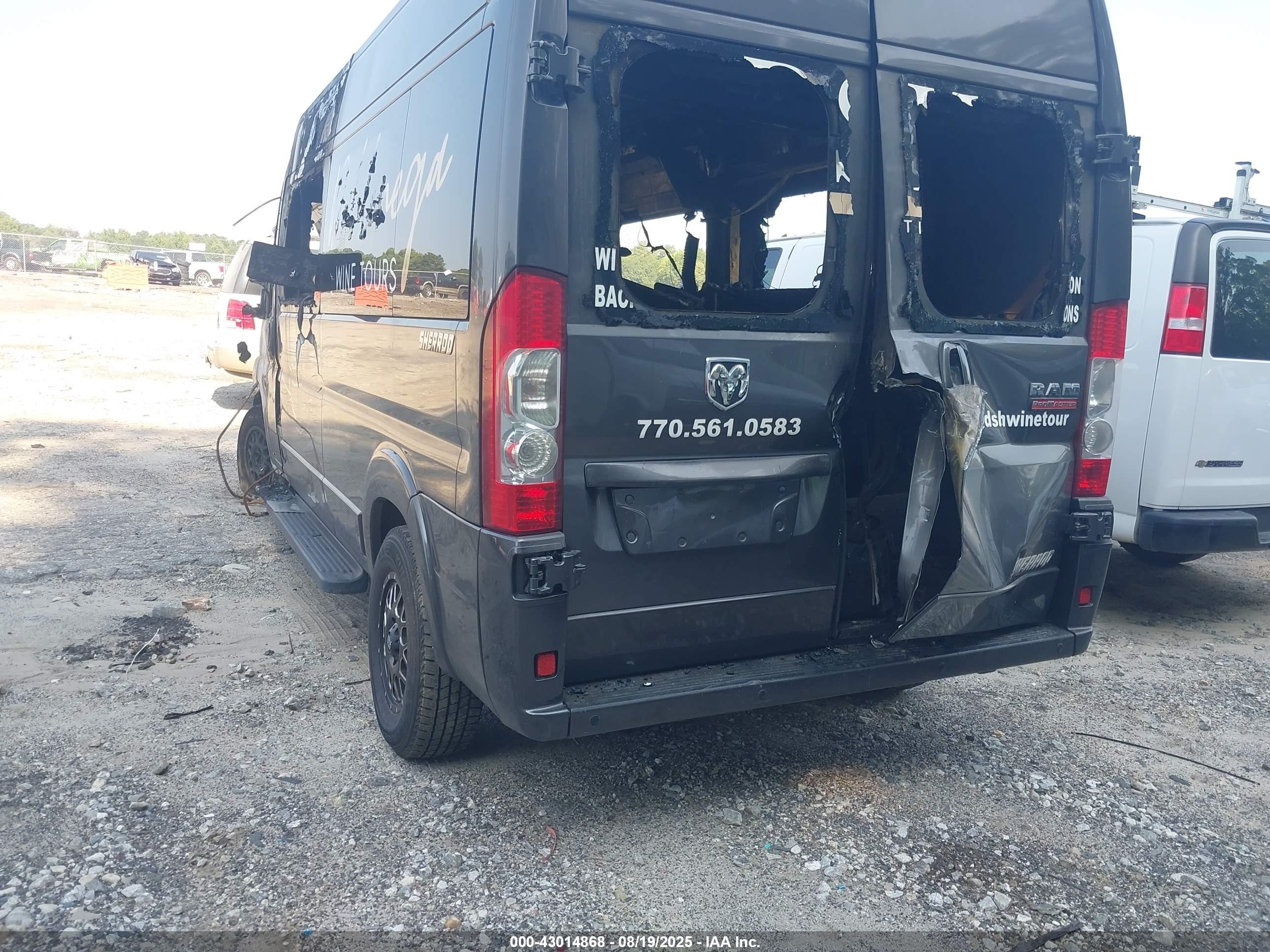 2015 Ram Promaster 2500 Window Van High Roof Серый vin: 3C6TRVPG4FE508692