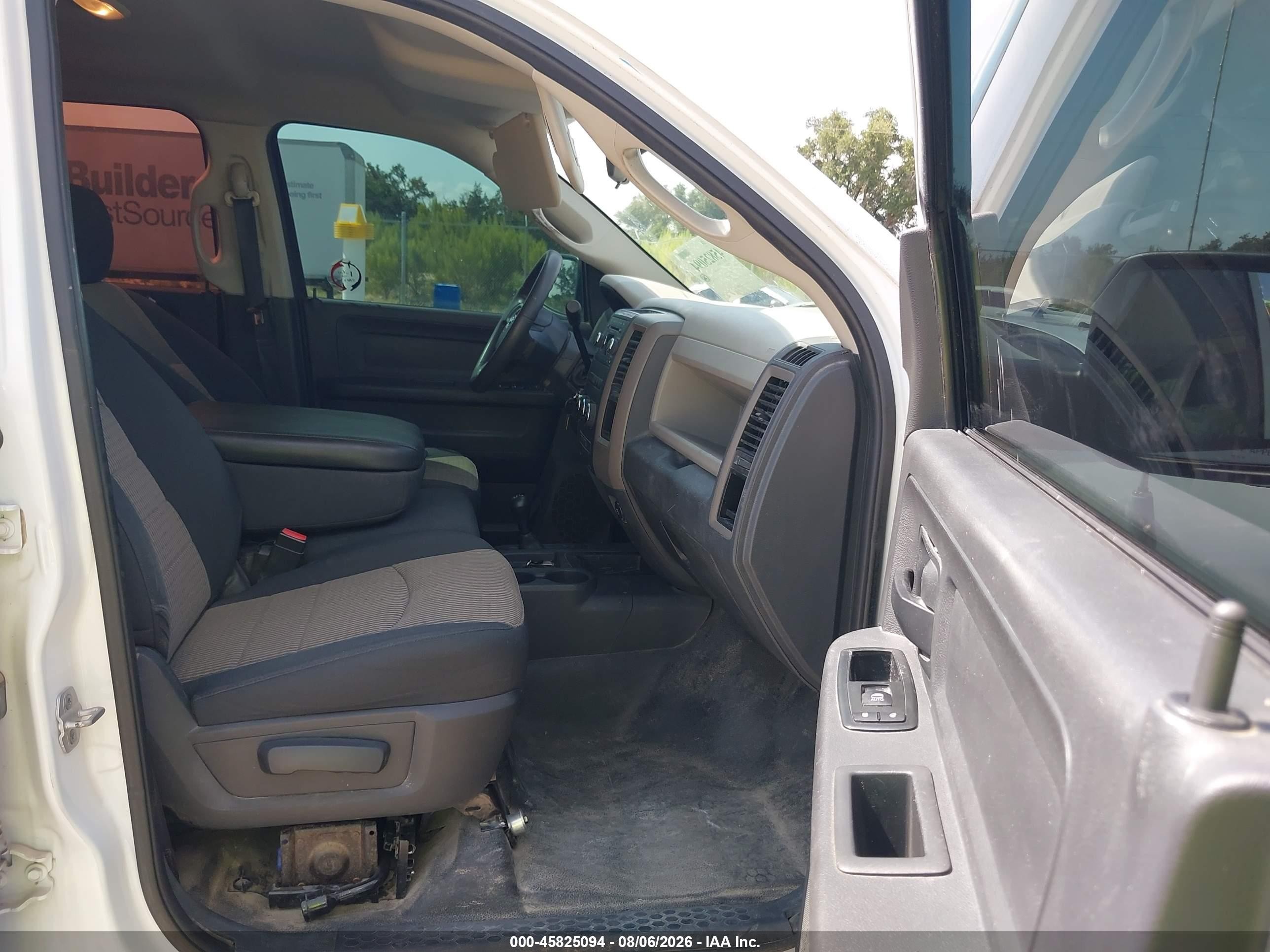 2012 Ram 2500 St White vin: 3C6UD5CL6CG269054