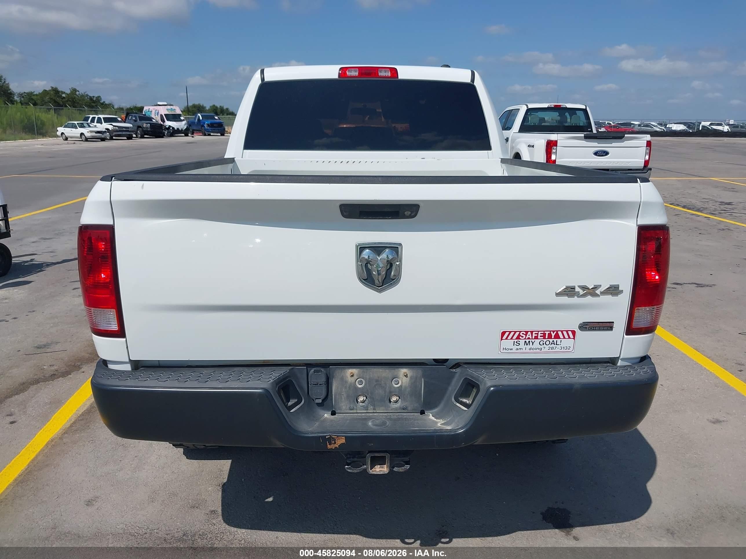 2012 Ram 2500 St White vin: 3C6UD5CL6CG269054