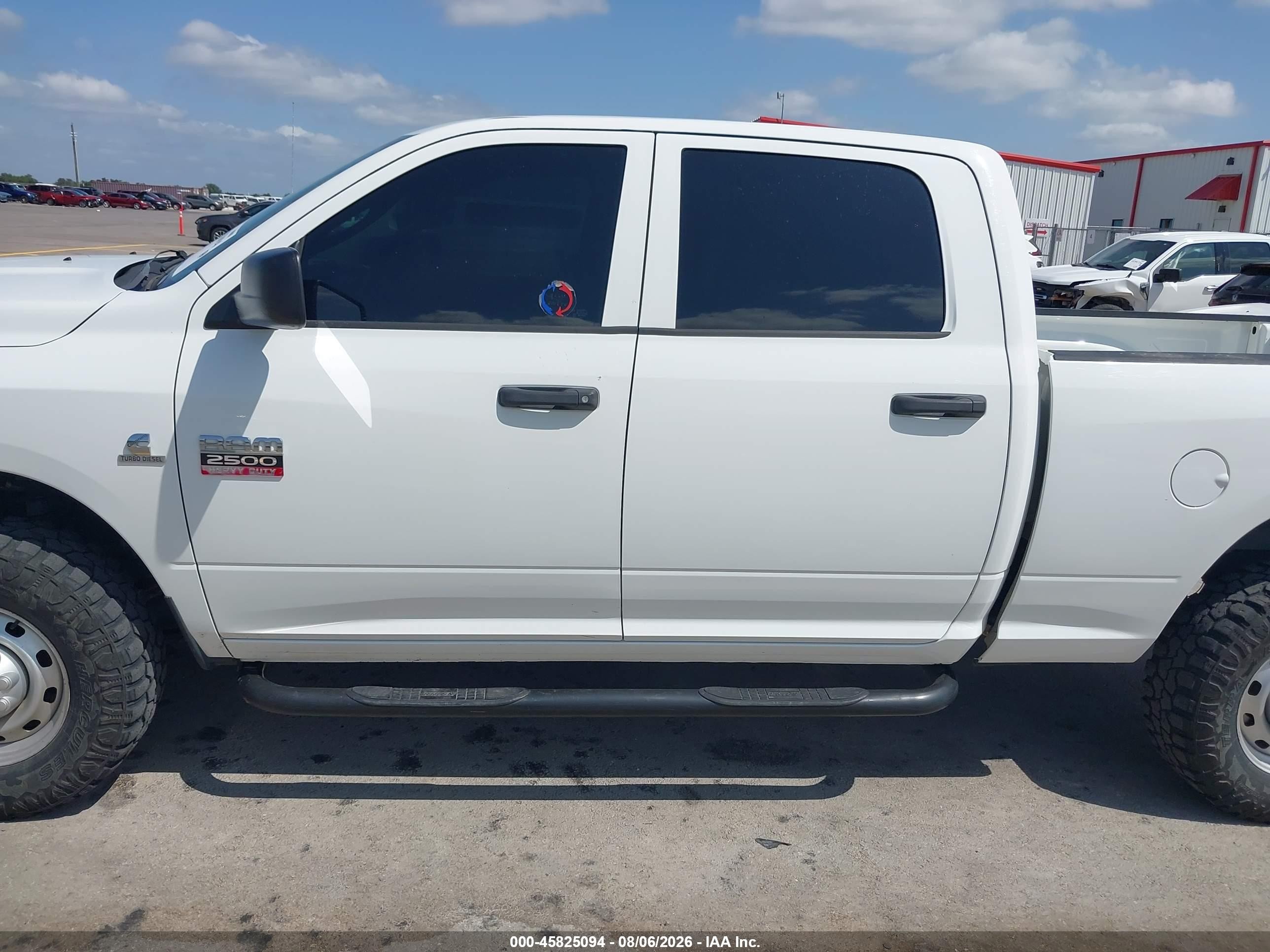 2012 Ram 2500 St White vin: 3C6UD5CL6CG269054