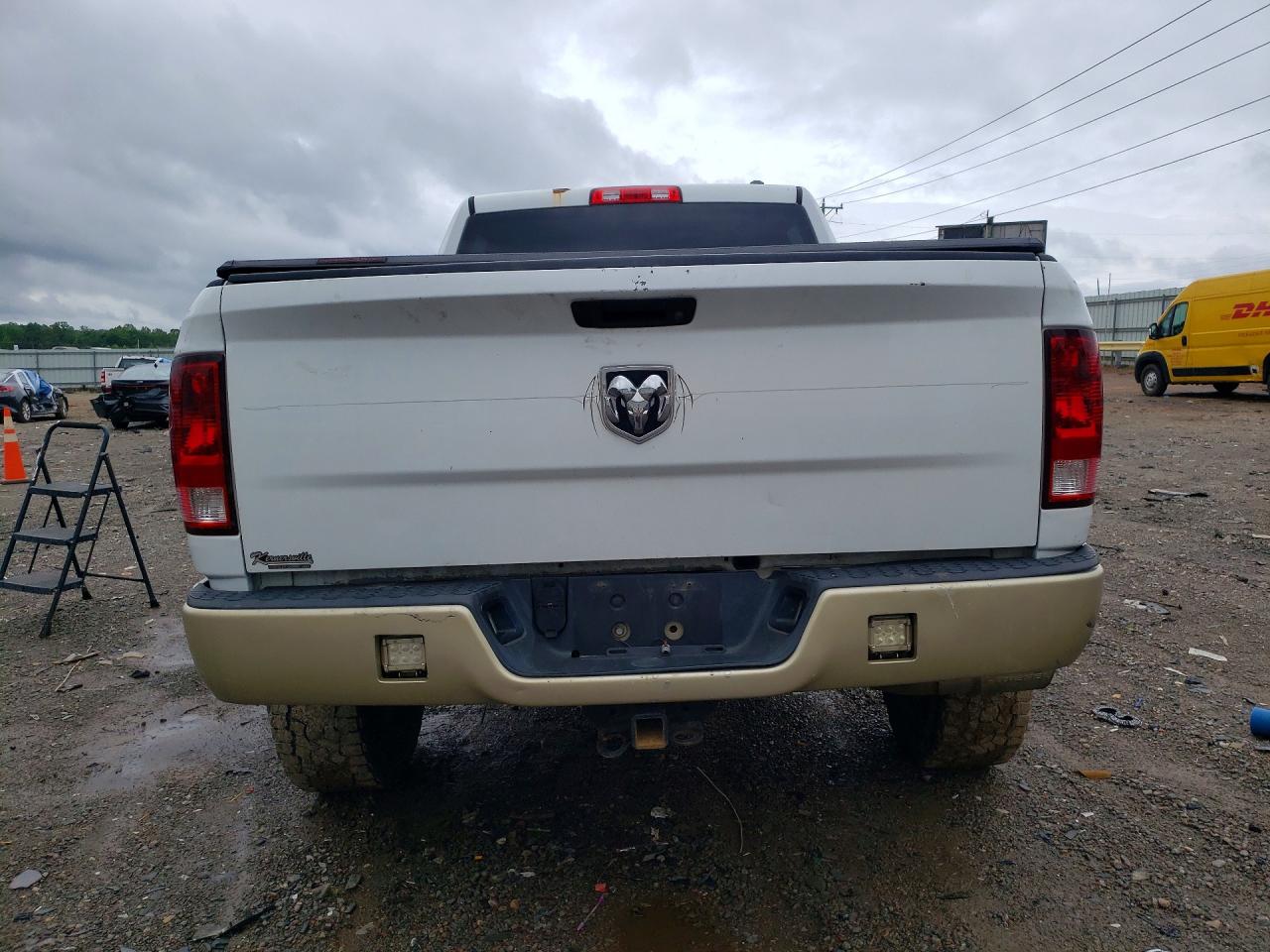 2012 Dodge Ram 2500 St Белый vin: 3C6UD5CL7CG182151