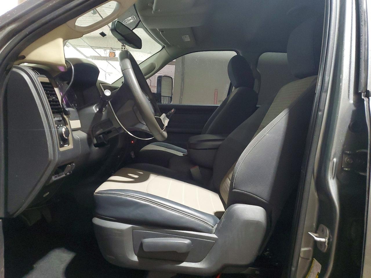 2012 Dodge Ram 2500 St Gray vin: 3C6UD5CL8CG142726