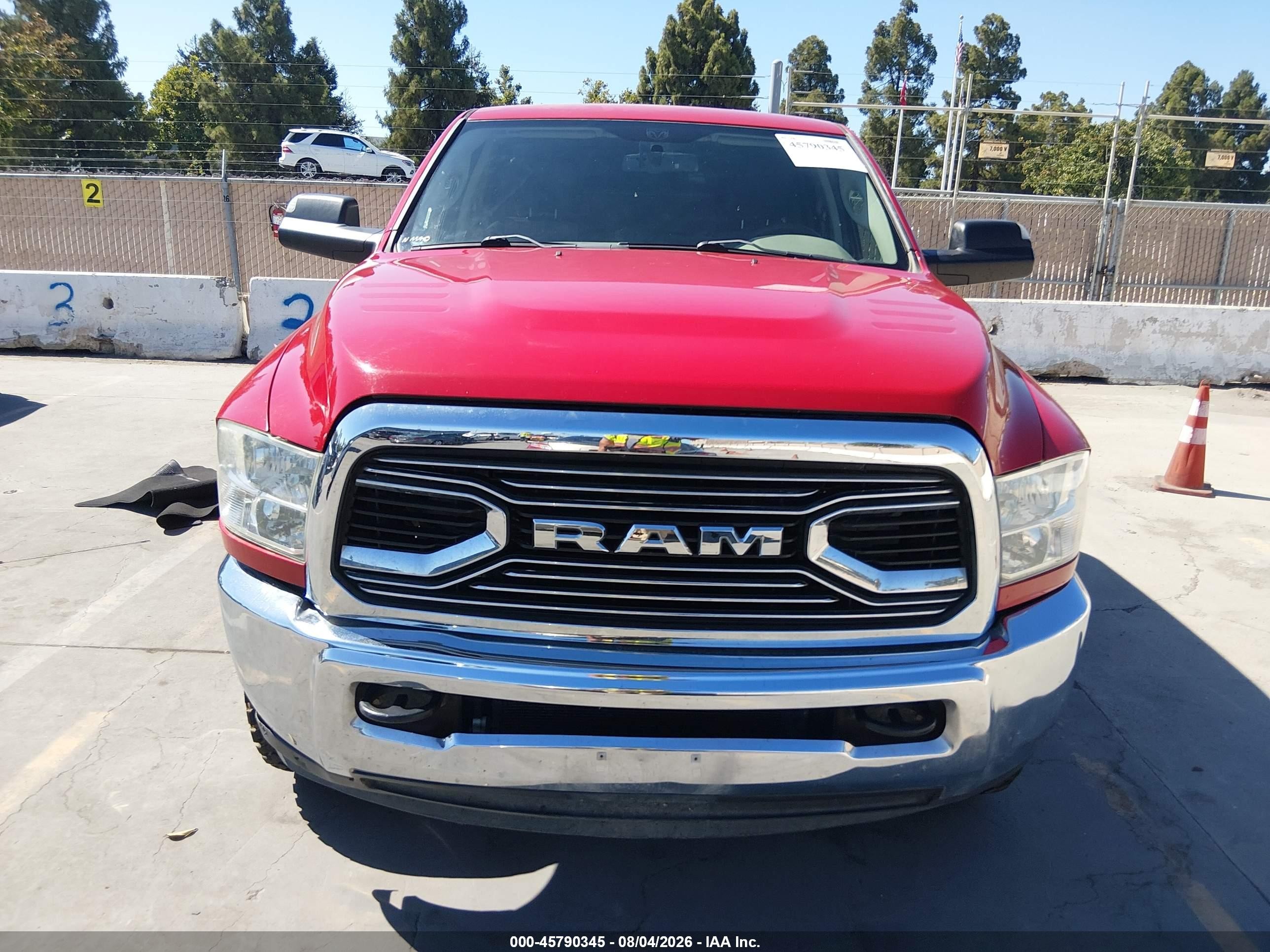 2012 Ram 2500 St Red vin: 3C6UD5CL9CG289556