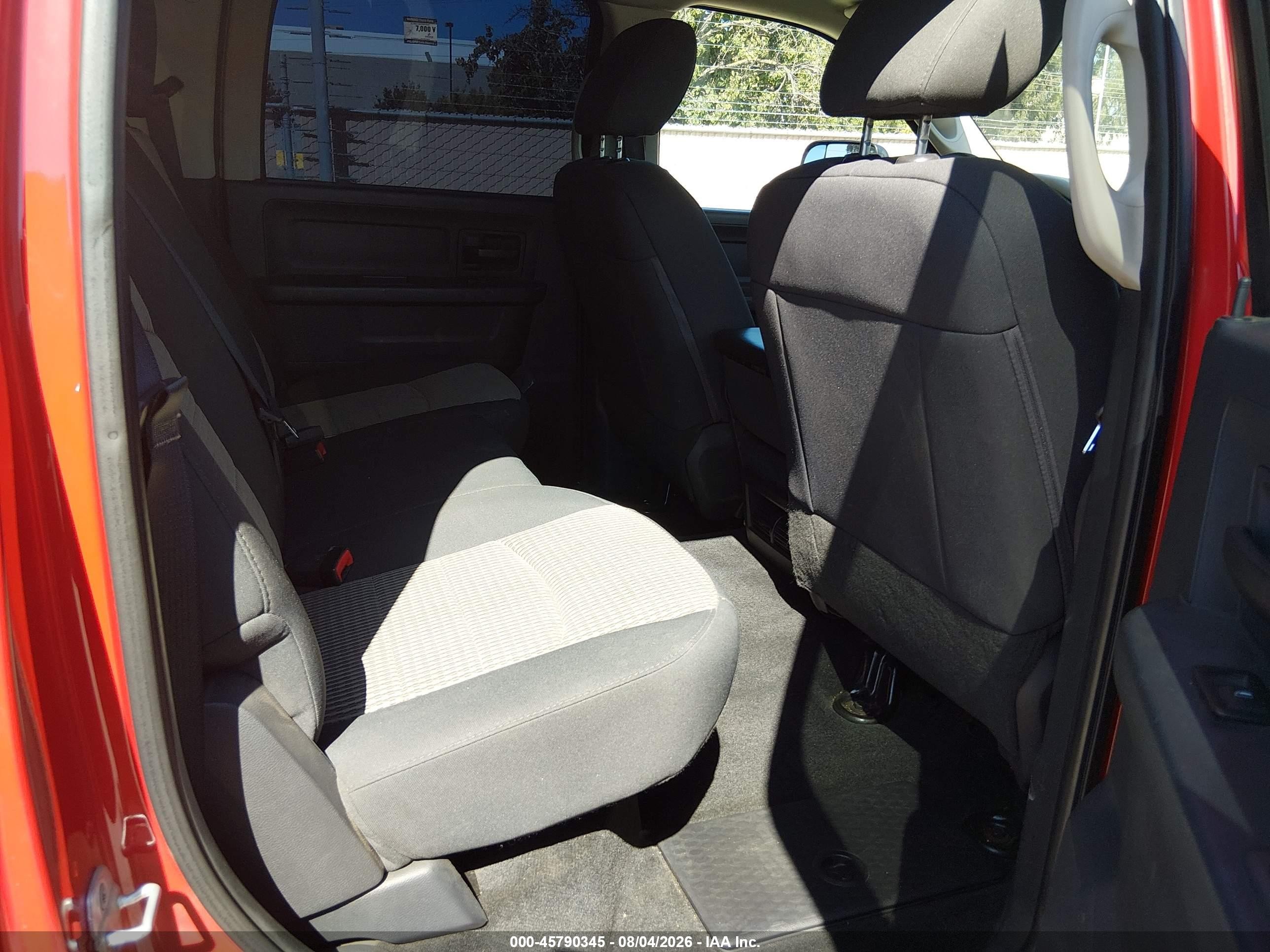 2012 Ram 2500 St Red vin: 3C6UD5CL9CG289556