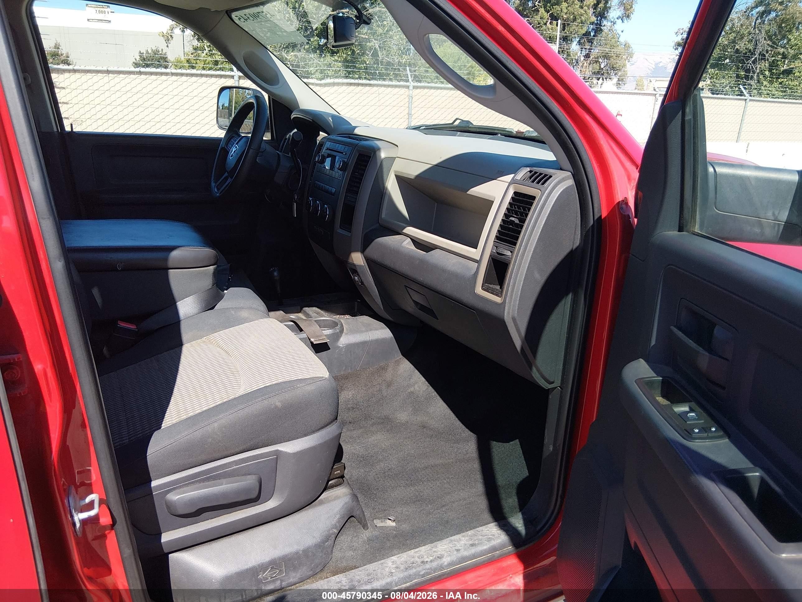 2012 Ram 2500 St Red vin: 3C6UD5CL9CG289556