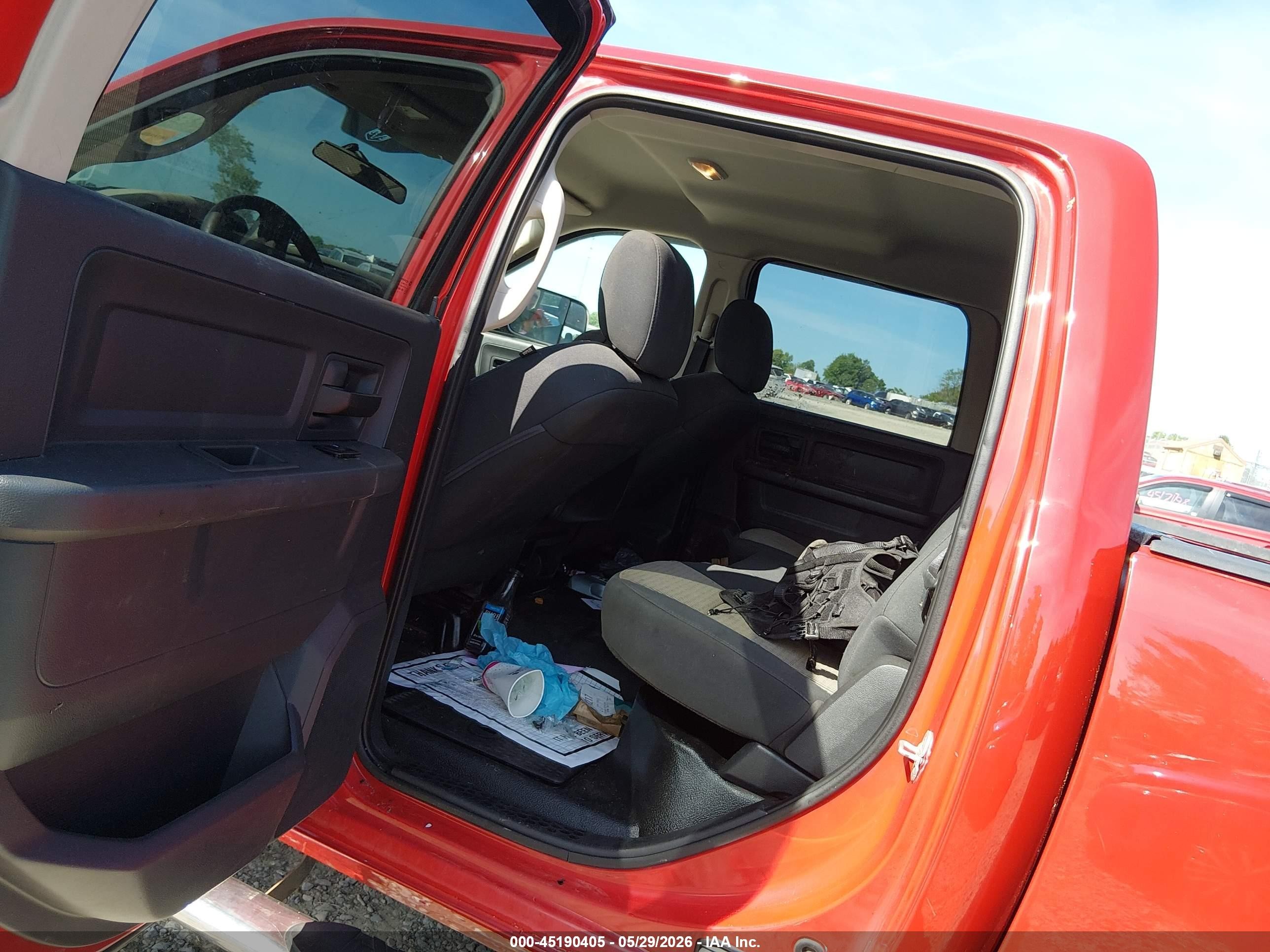 2012 Ram 2500 St Red vin: 3C6UD5CLXCG272345