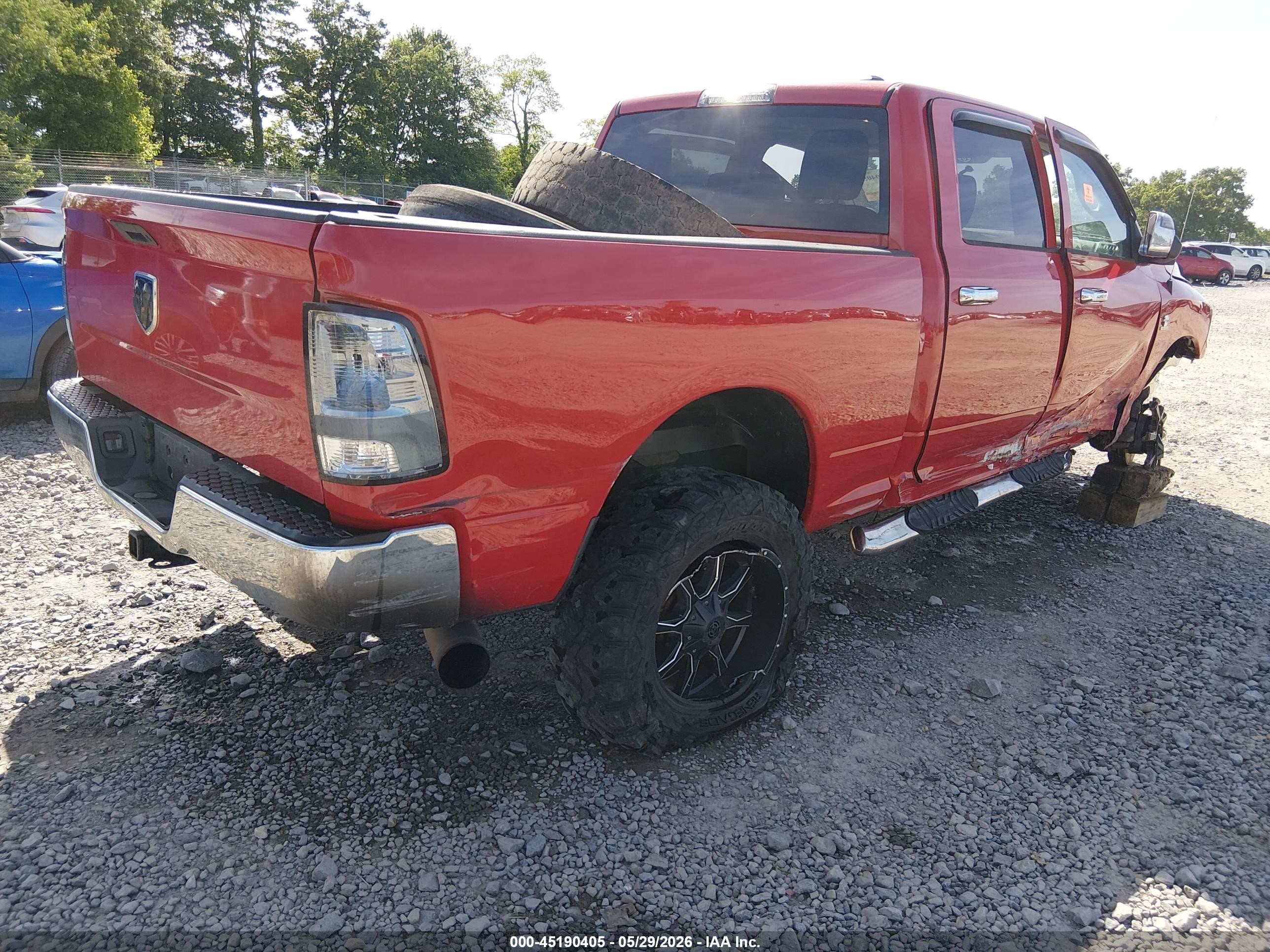 2012 Ram 2500 St Red vin: 3C6UD5CLXCG272345