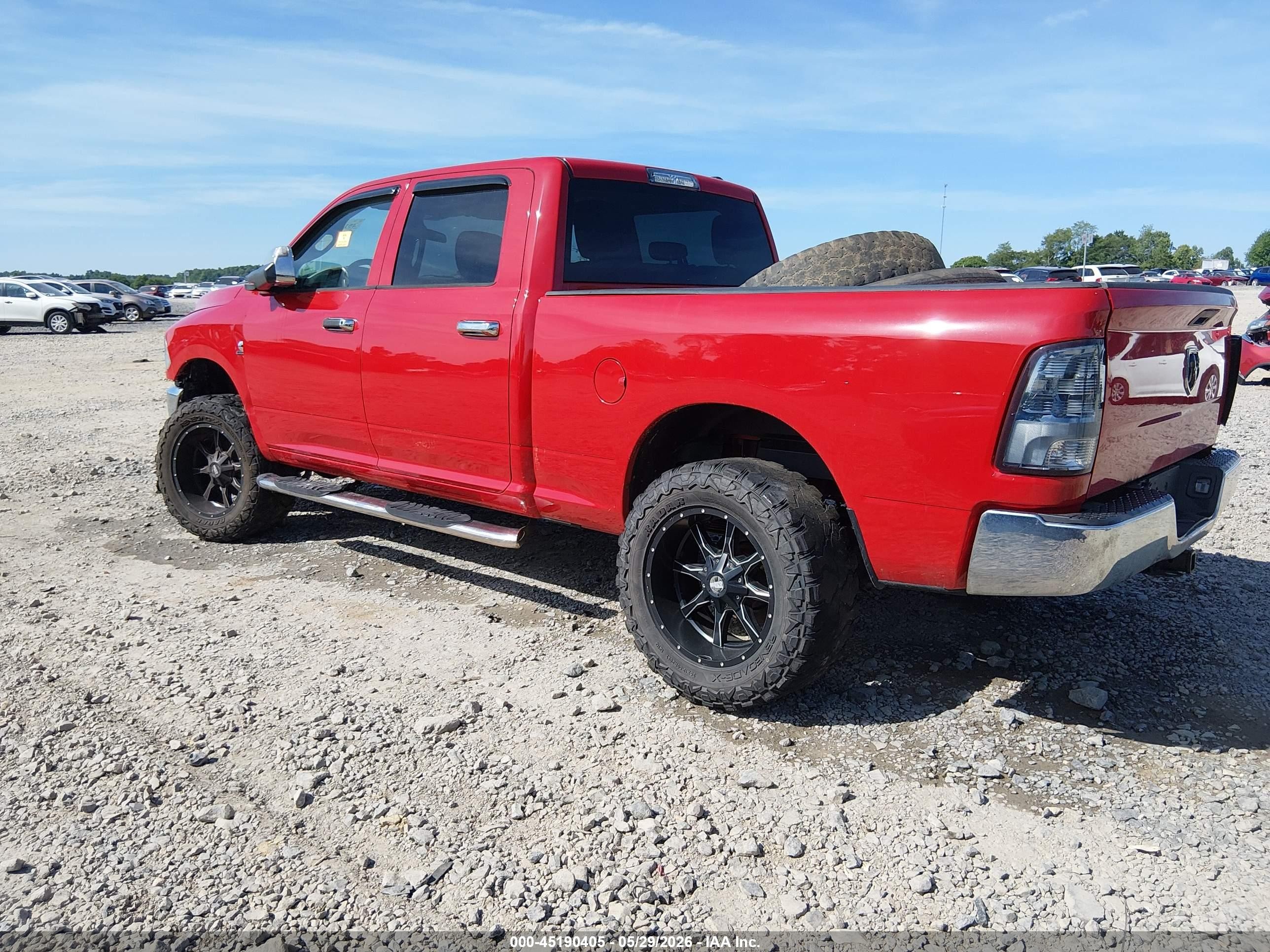 2012 Ram 2500 St Red vin: 3C6UD5CLXCG272345