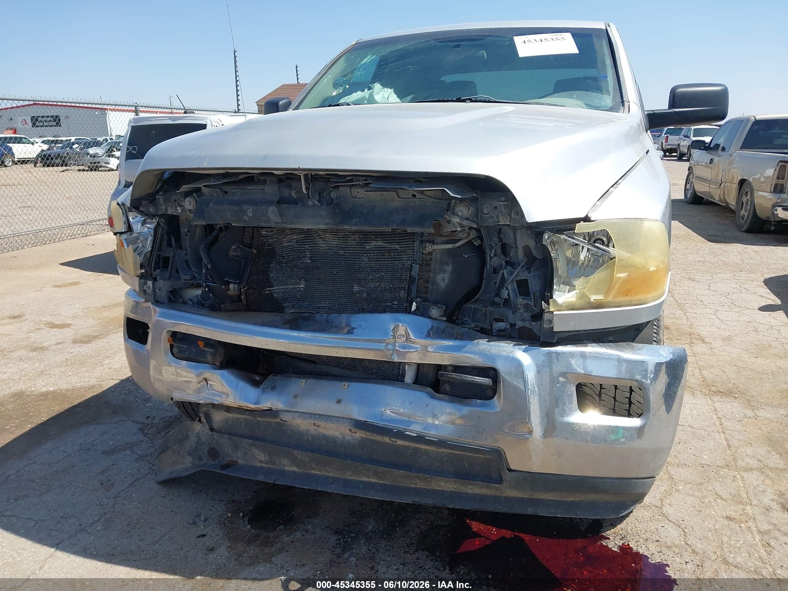 2012 Ram 2500 Slt Silver vin: 3C6UD5DL2CG217371