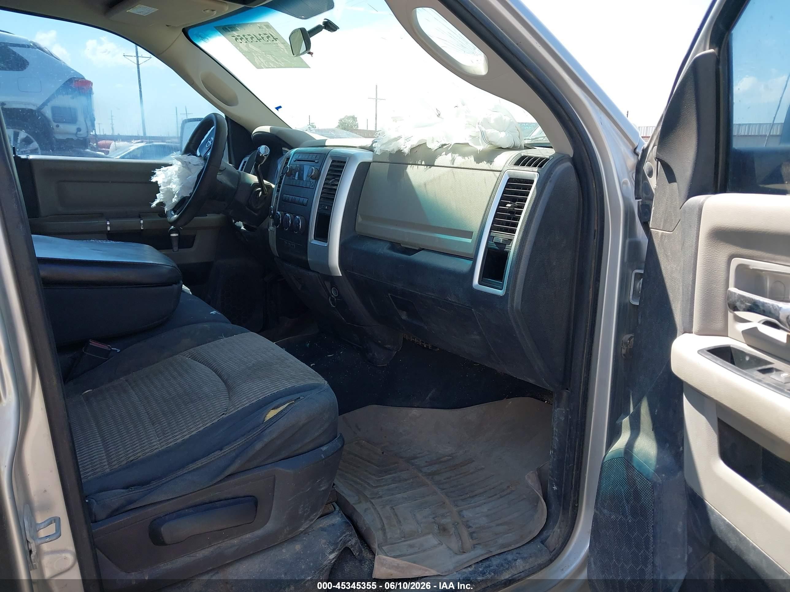 2012 Ram 2500 Slt Silver vin: 3C6UD5DL2CG217371