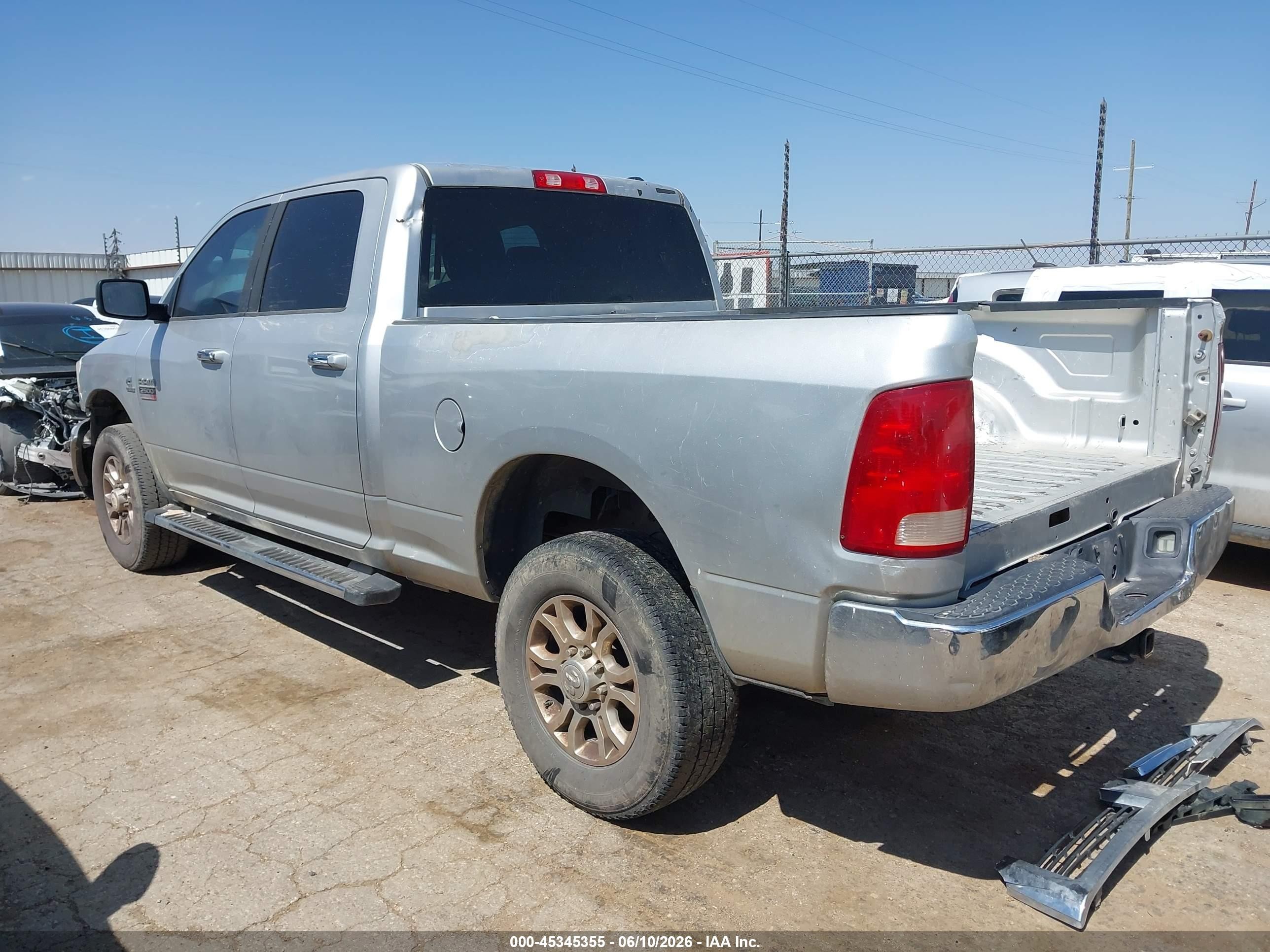 2012 Ram 2500 Slt Silver vin: 3C6UD5DL2CG217371