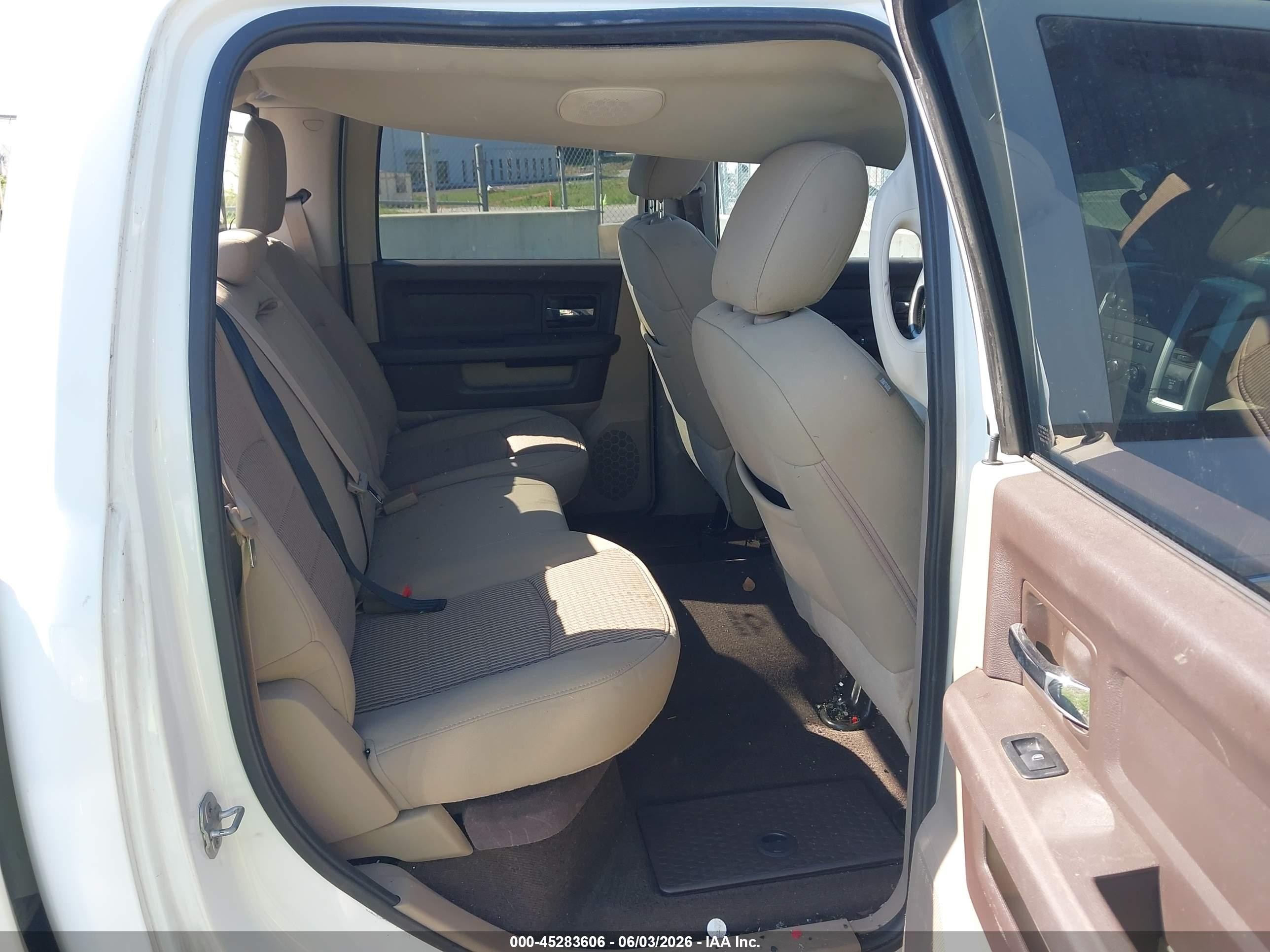 2012 Ram 2500 Slt Белый vin: 3C6UD5DL9CG225810