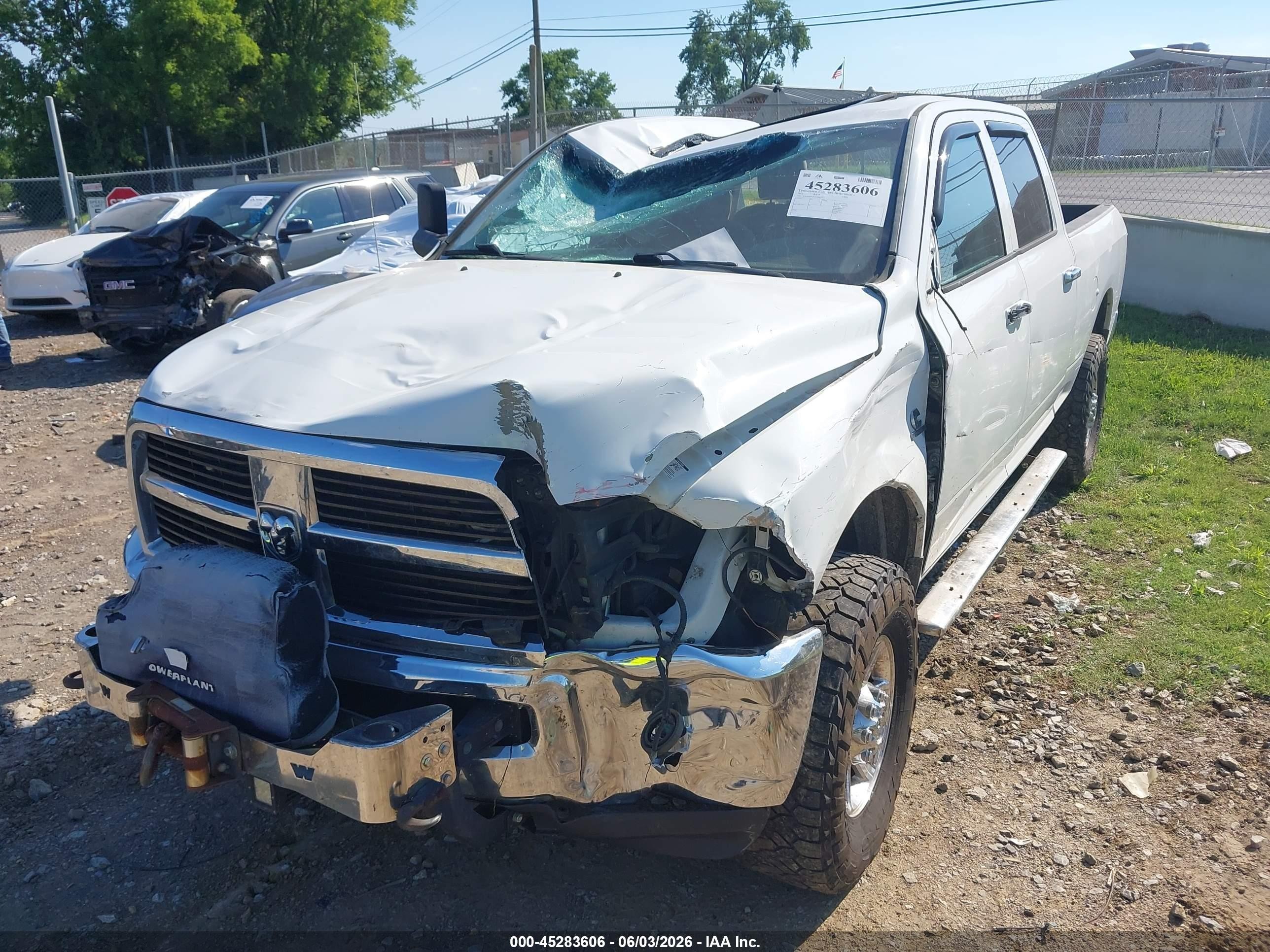 2012 Ram 2500 Slt Белый vin: 3C6UD5DL9CG225810
