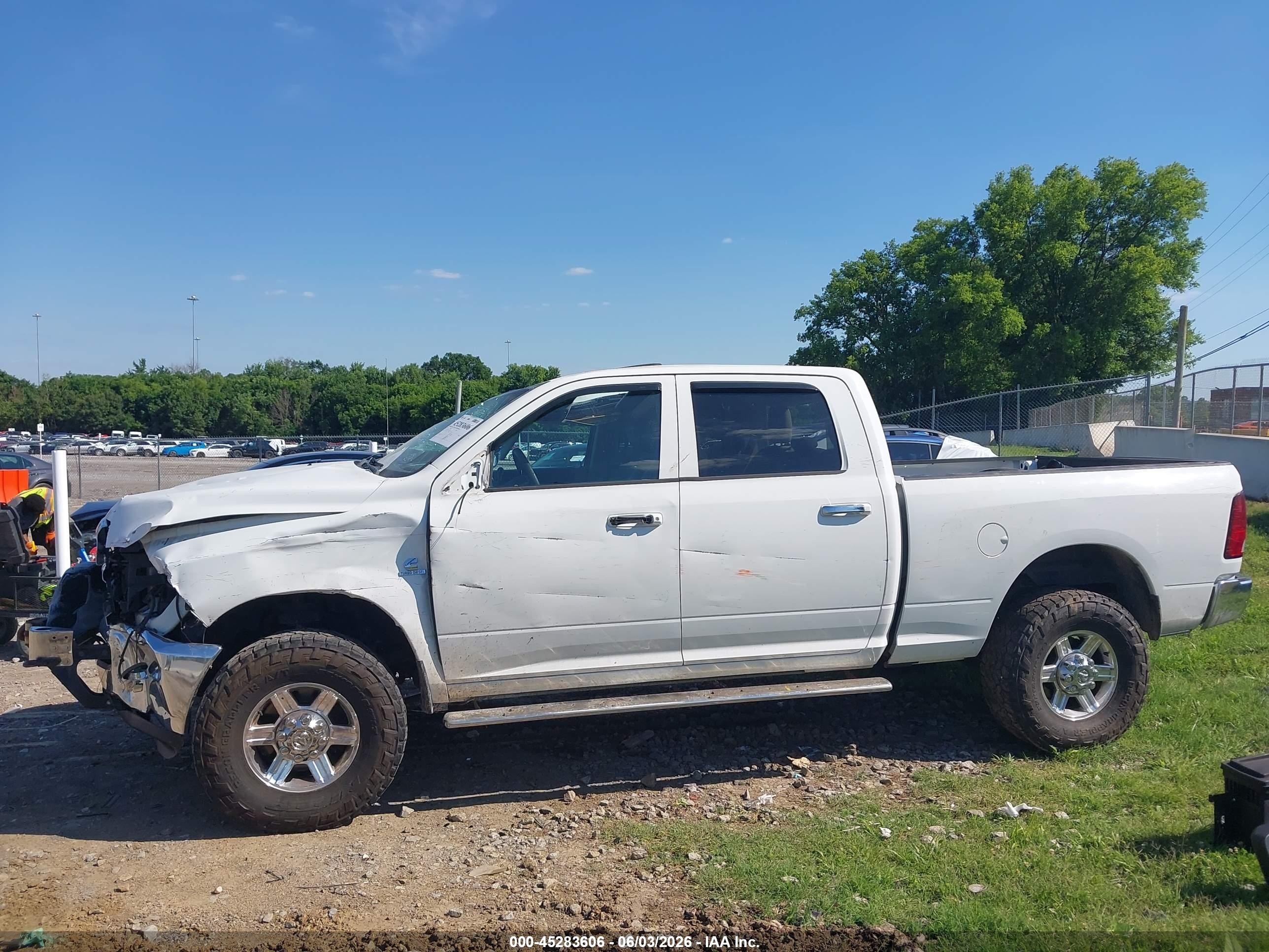 2012 Ram 2500 Slt Белый vin: 3C6UD5DL9CG225810