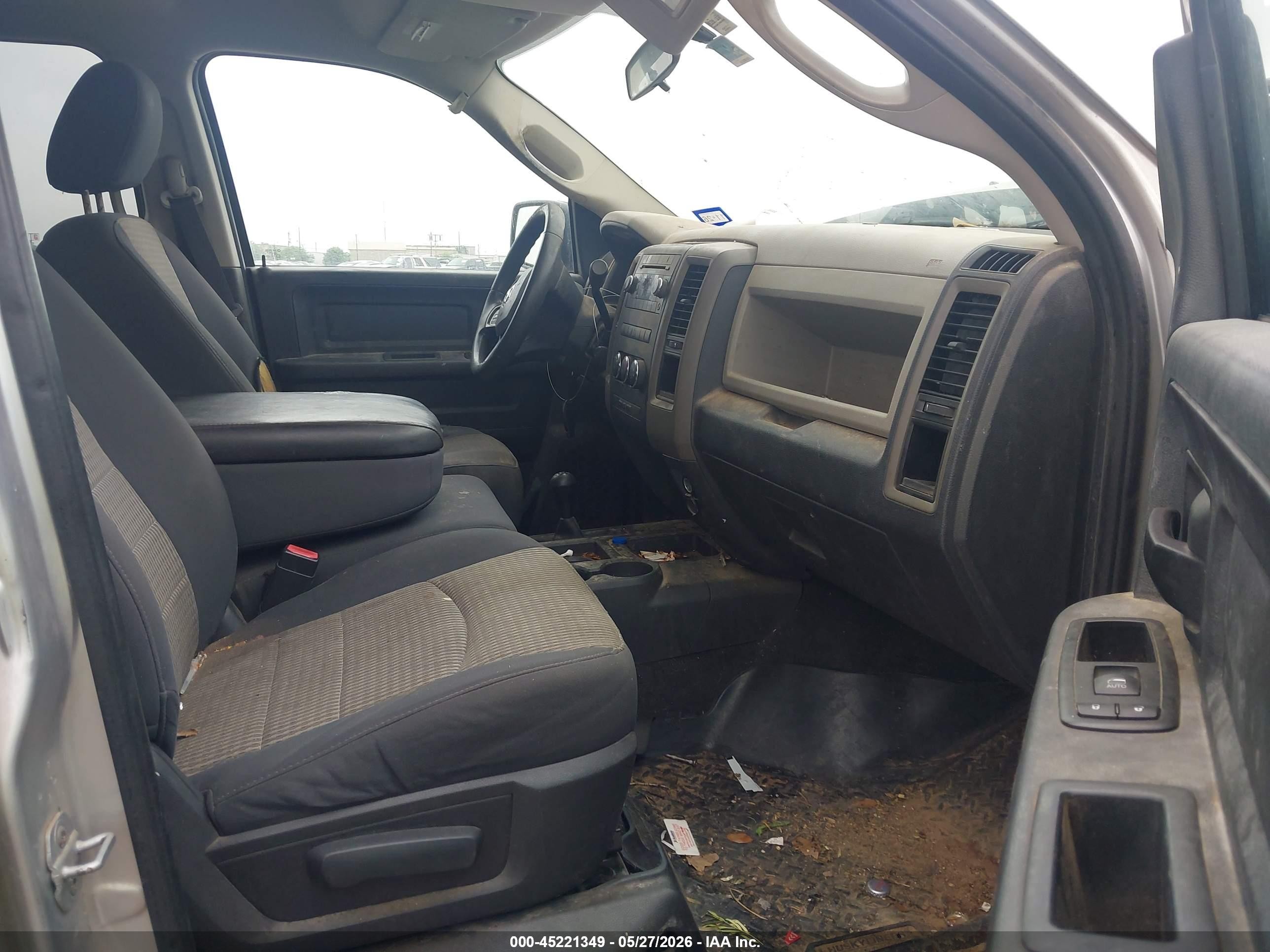 2012 Ram 2500 St Silver vin: 3C6UD5HL8CG182829