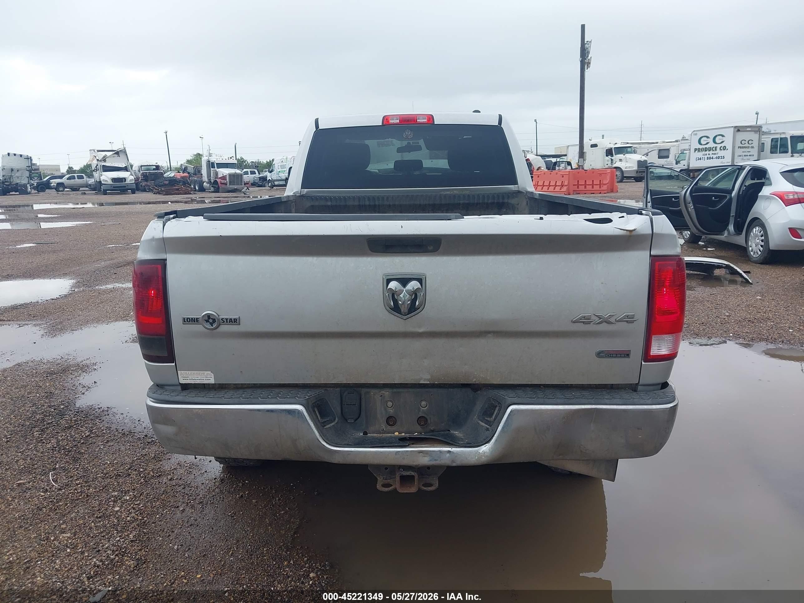 2012 Ram 2500 St Silver vin: 3C6UD5HL8CG182829