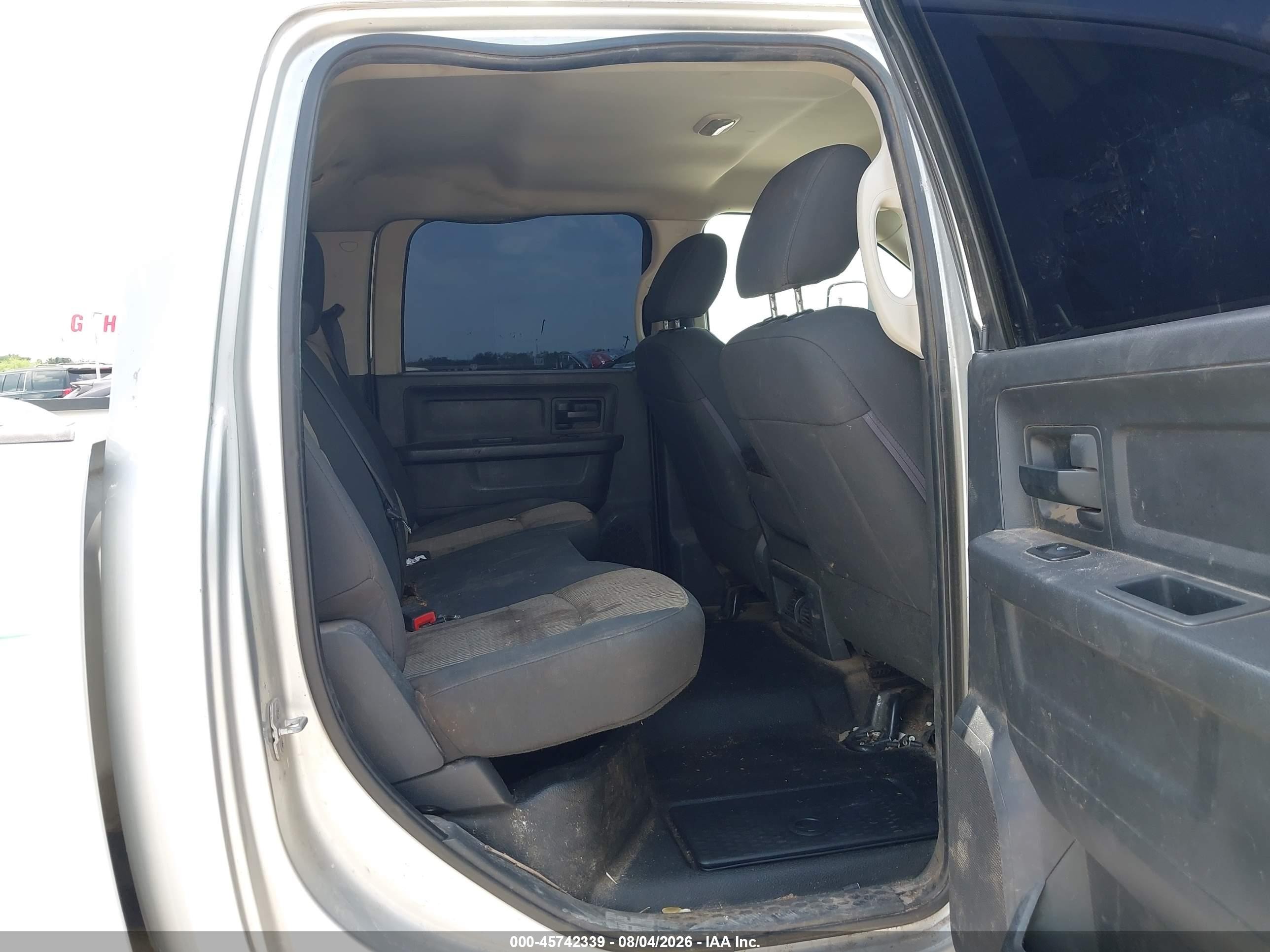 2012 Ram 2500 St Silver vin: 3C6UD5HL8CG225307