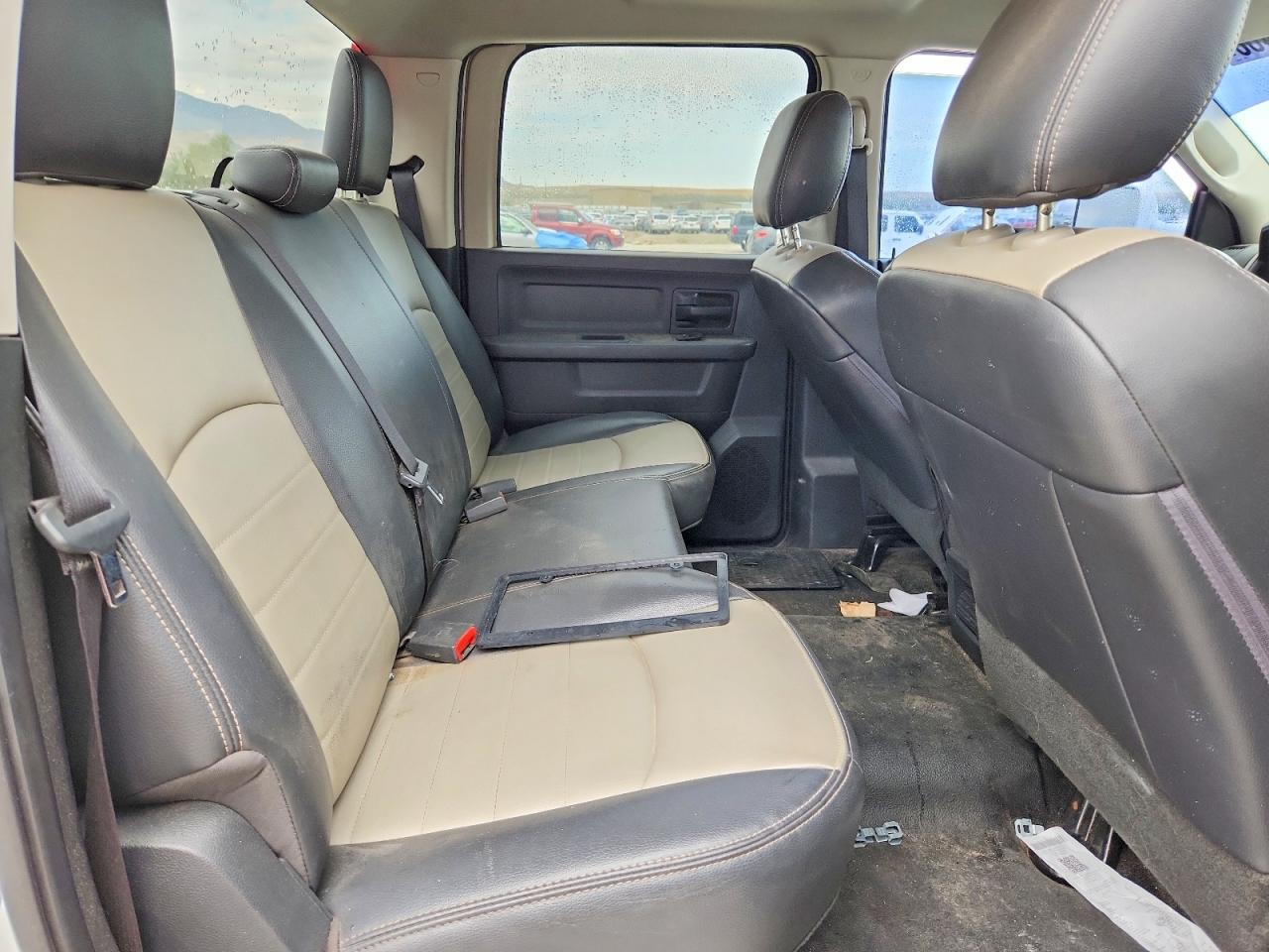 2012 Dodge Ram 2500 St White vin: 3C6UD5HL9CG269252