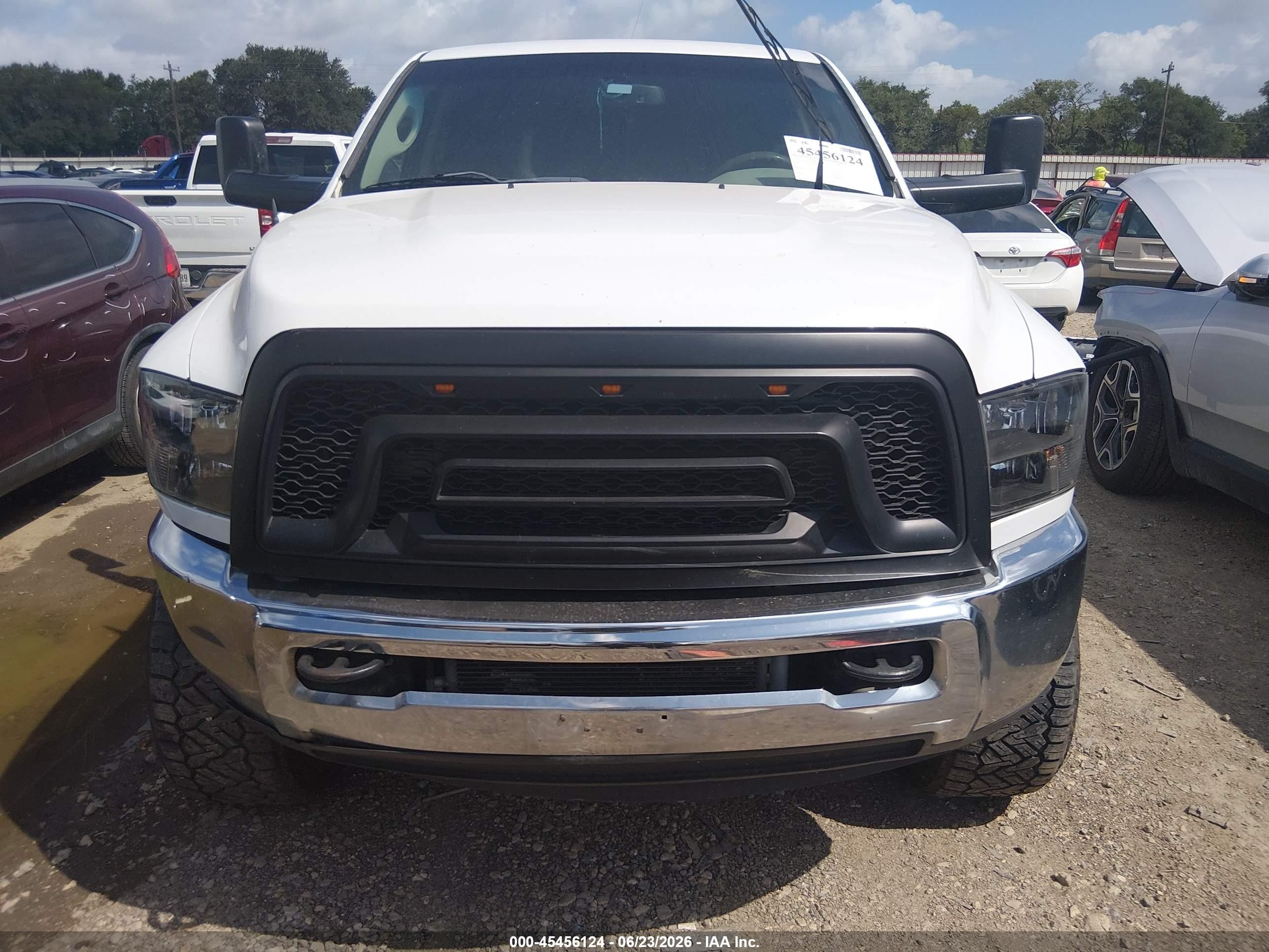 2012 Ram 2500 St White vin: 3C6UD5HL9CG284088