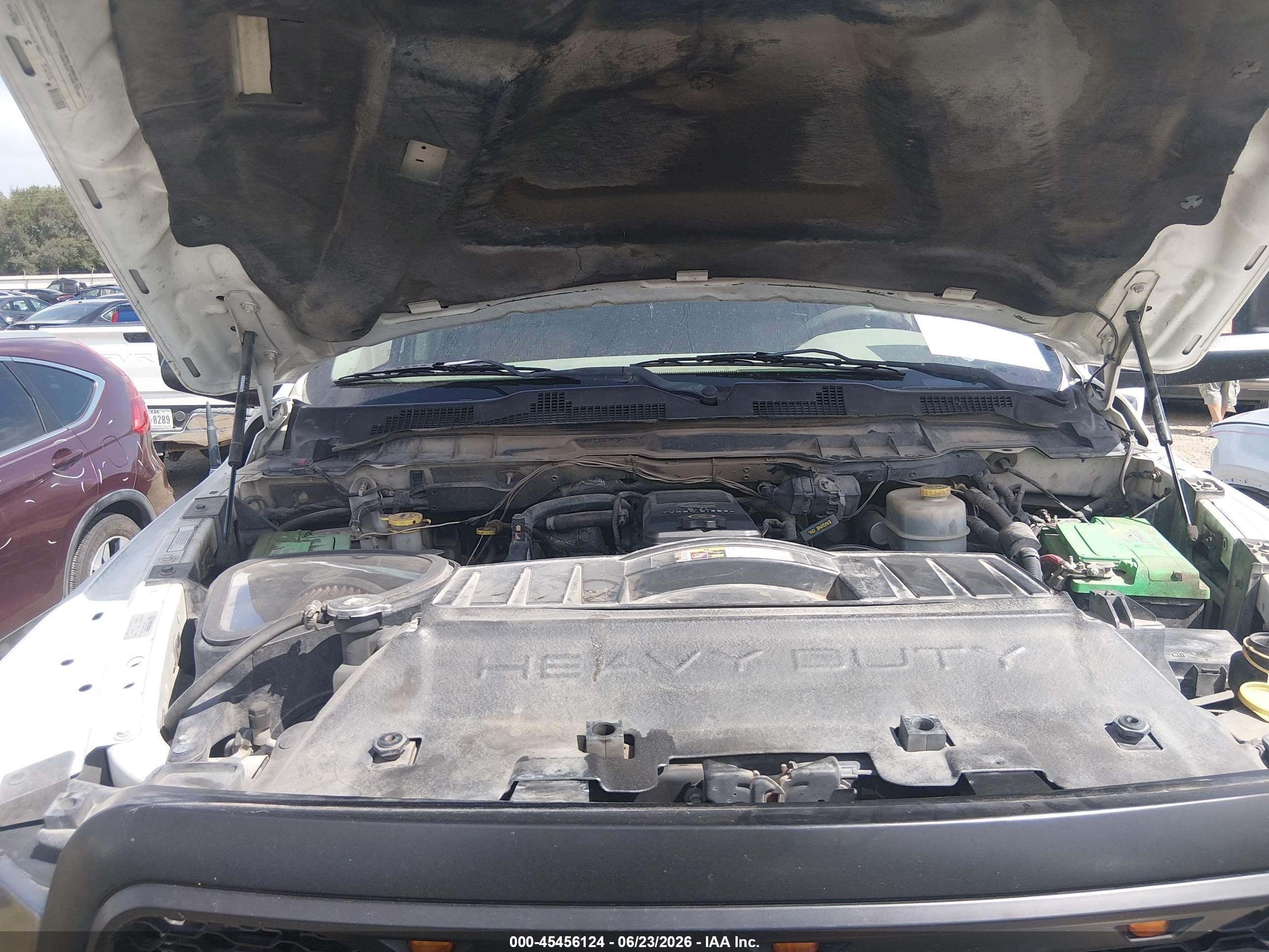 2012 Ram 2500 St White vin: 3C6UD5HL9CG284088