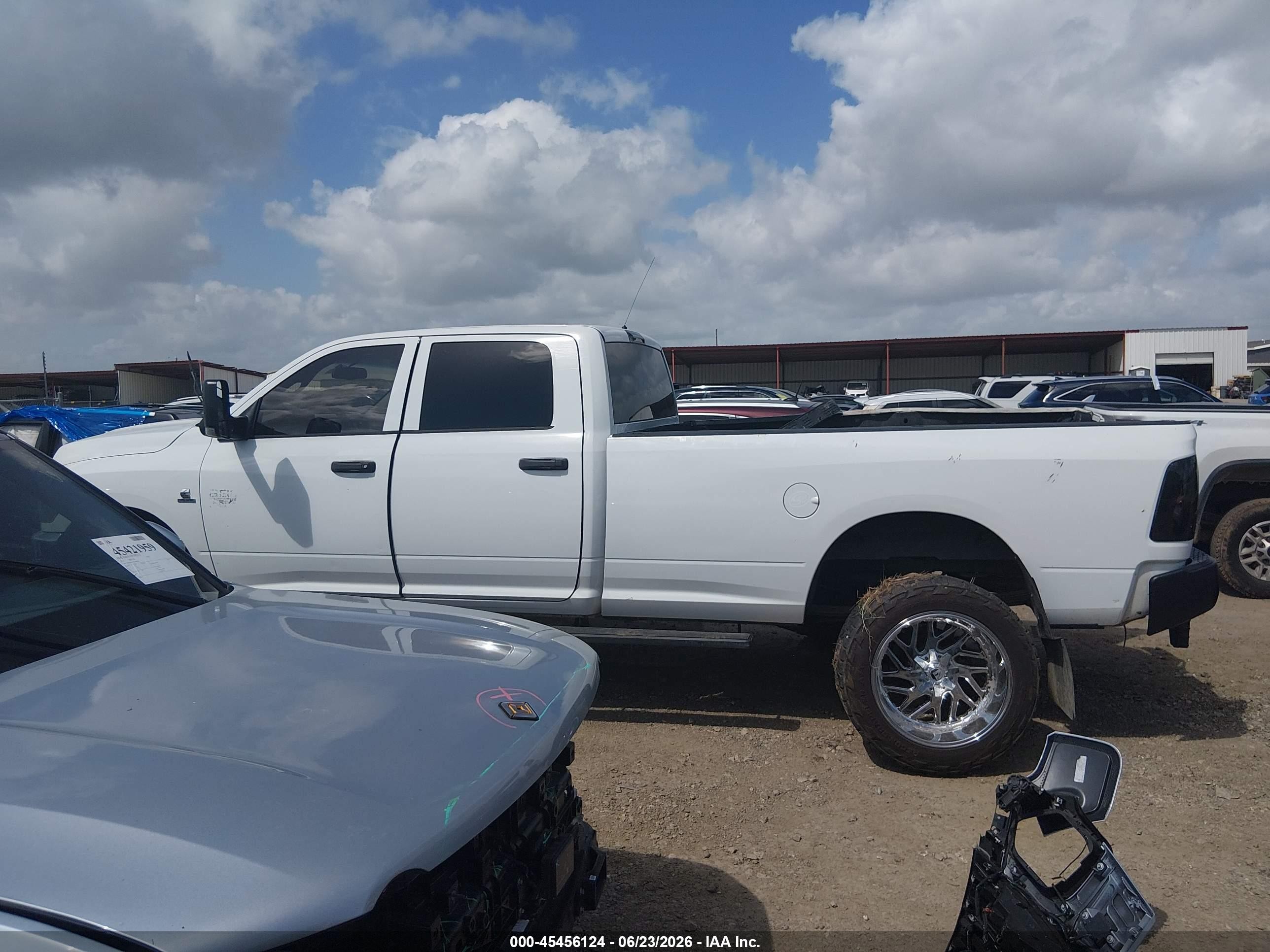 2012 Ram 2500 St White vin: 3C6UD5HL9CG284088