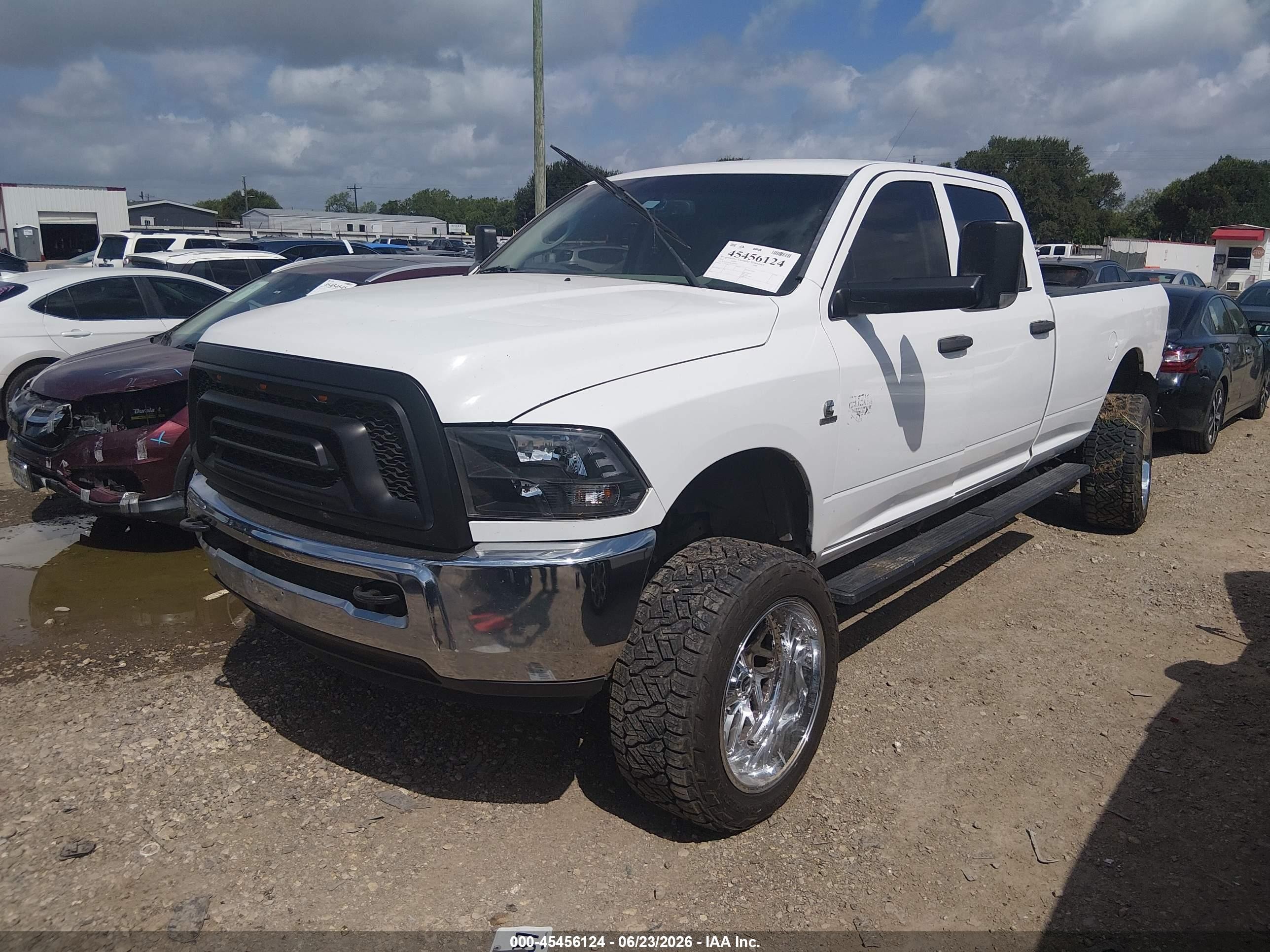 2012 Ram 2500 St White vin: 3C6UD5HL9CG284088
