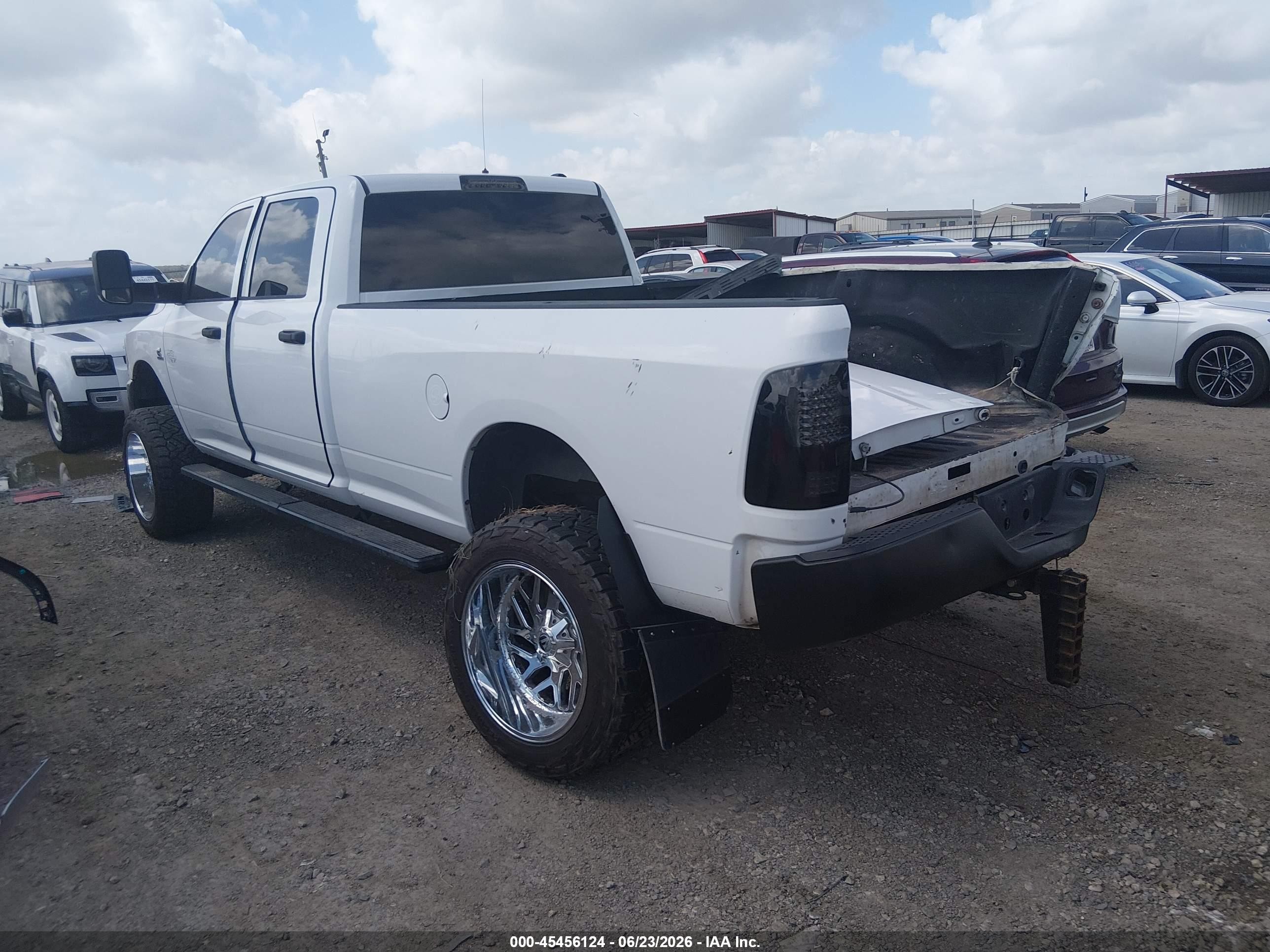 2012 Ram 2500 St White vin: 3C6UD5HL9CG284088