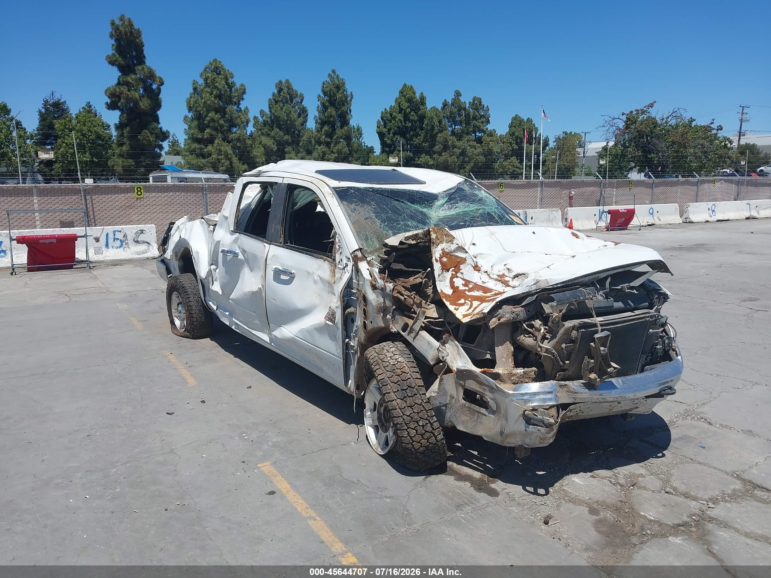2012 Ram 2500 Laramie White vin: 3C6UD5NL0CG171828
