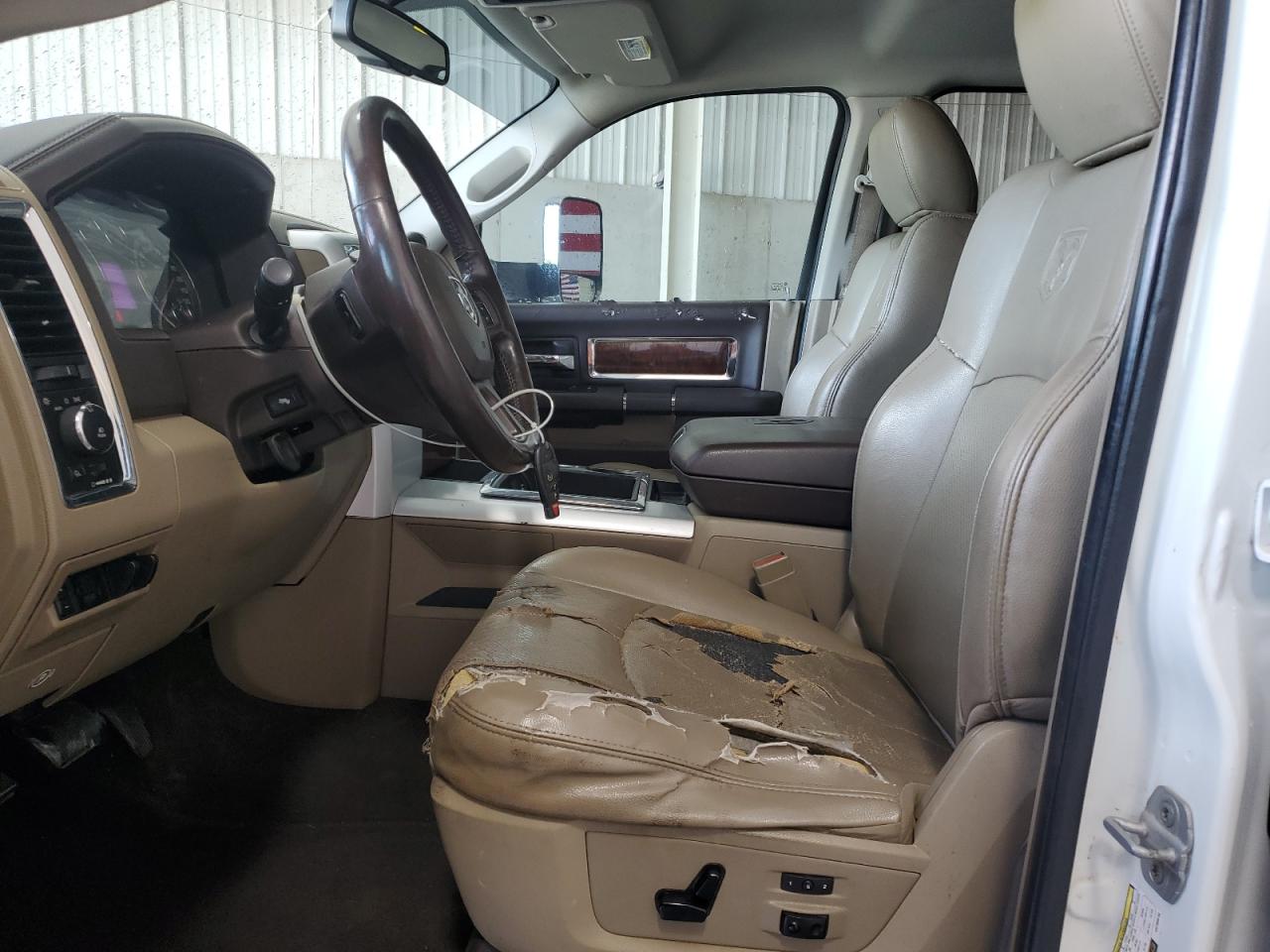 2012 Dodge Ram 2500 Laramie White vin: 3C6UD5NL4CG199518 Damage: Left Front Seat Cushion, Worn, Replacement Required