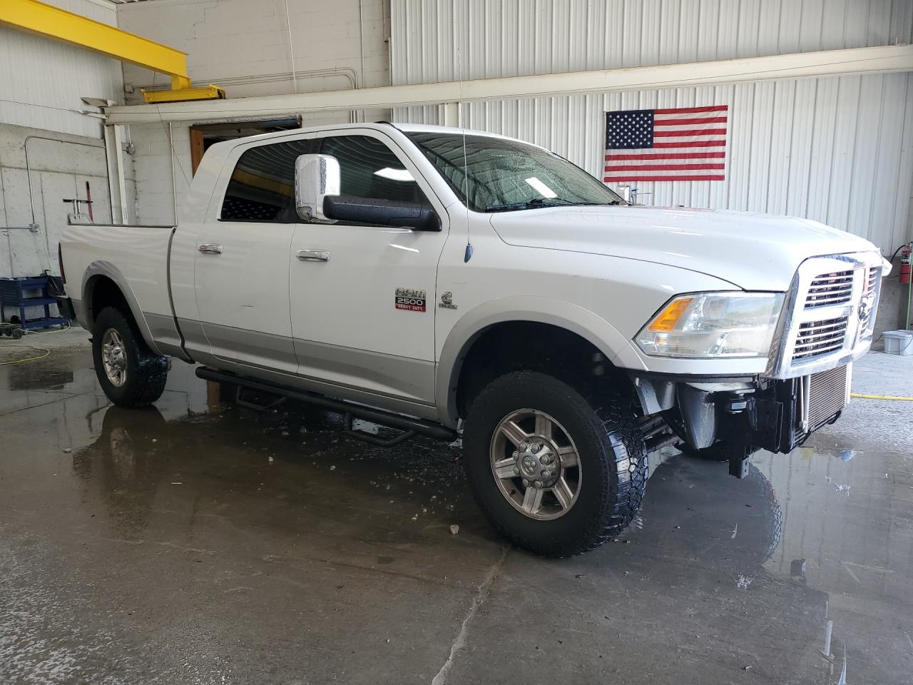 2012 Dodge Ram 2500 Laramie White vin: 3C6UD5NL4CG199518 Damage: Right Running Board, Aftermarket, Acceptable