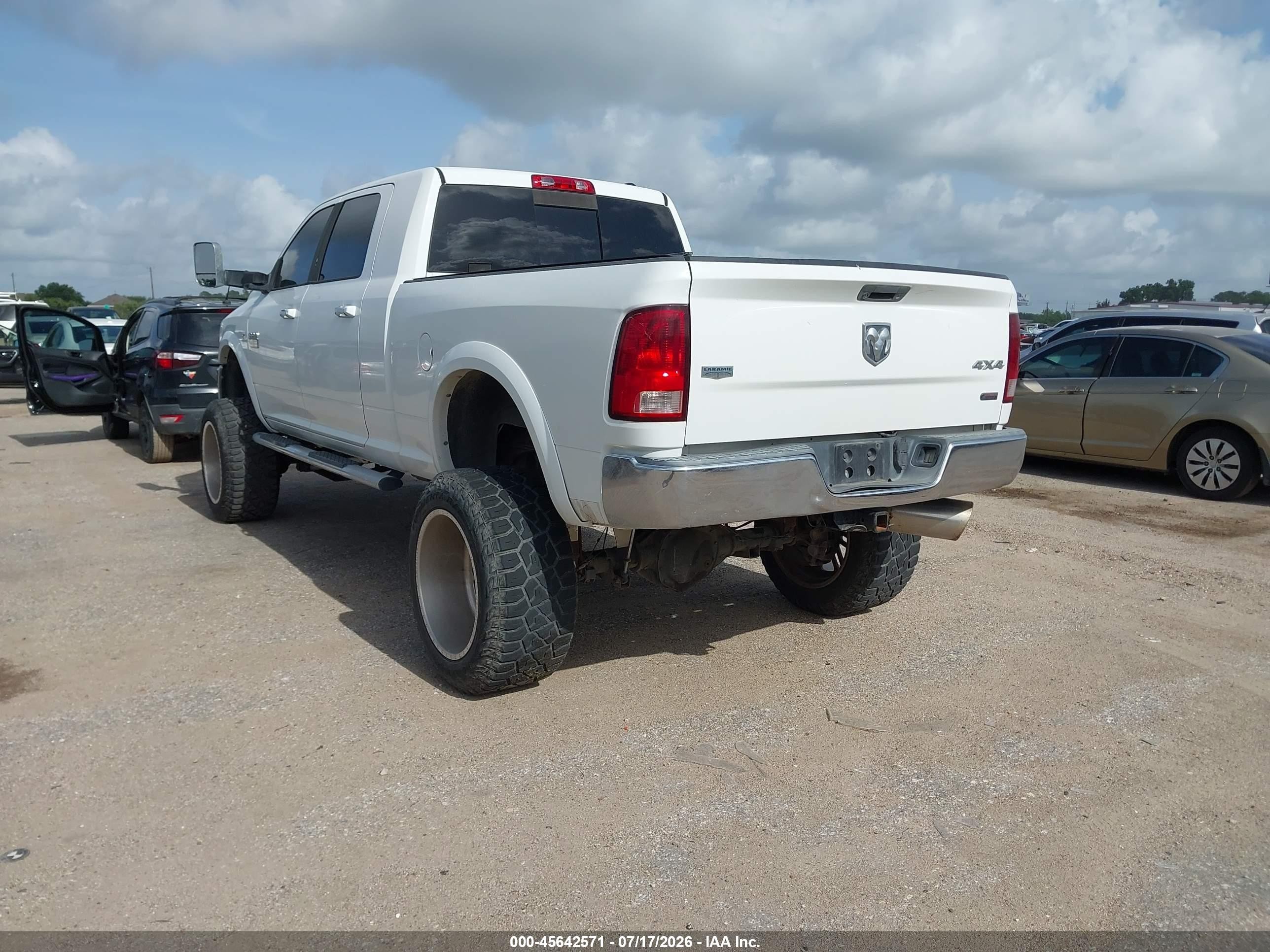 2012 Ram 2500 Laramie White vin: 3C6UD5NL4CG316417