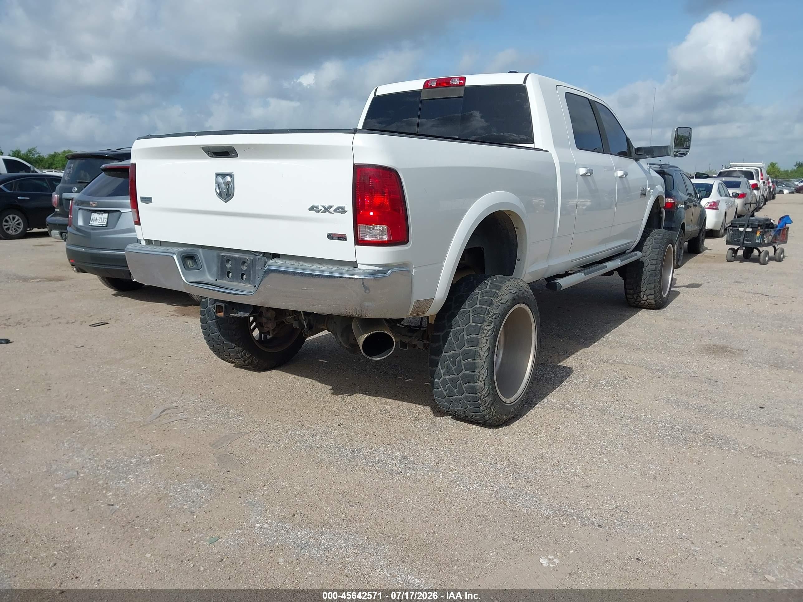 2012 Ram 2500 Laramie White vin: 3C6UD5NL4CG316417