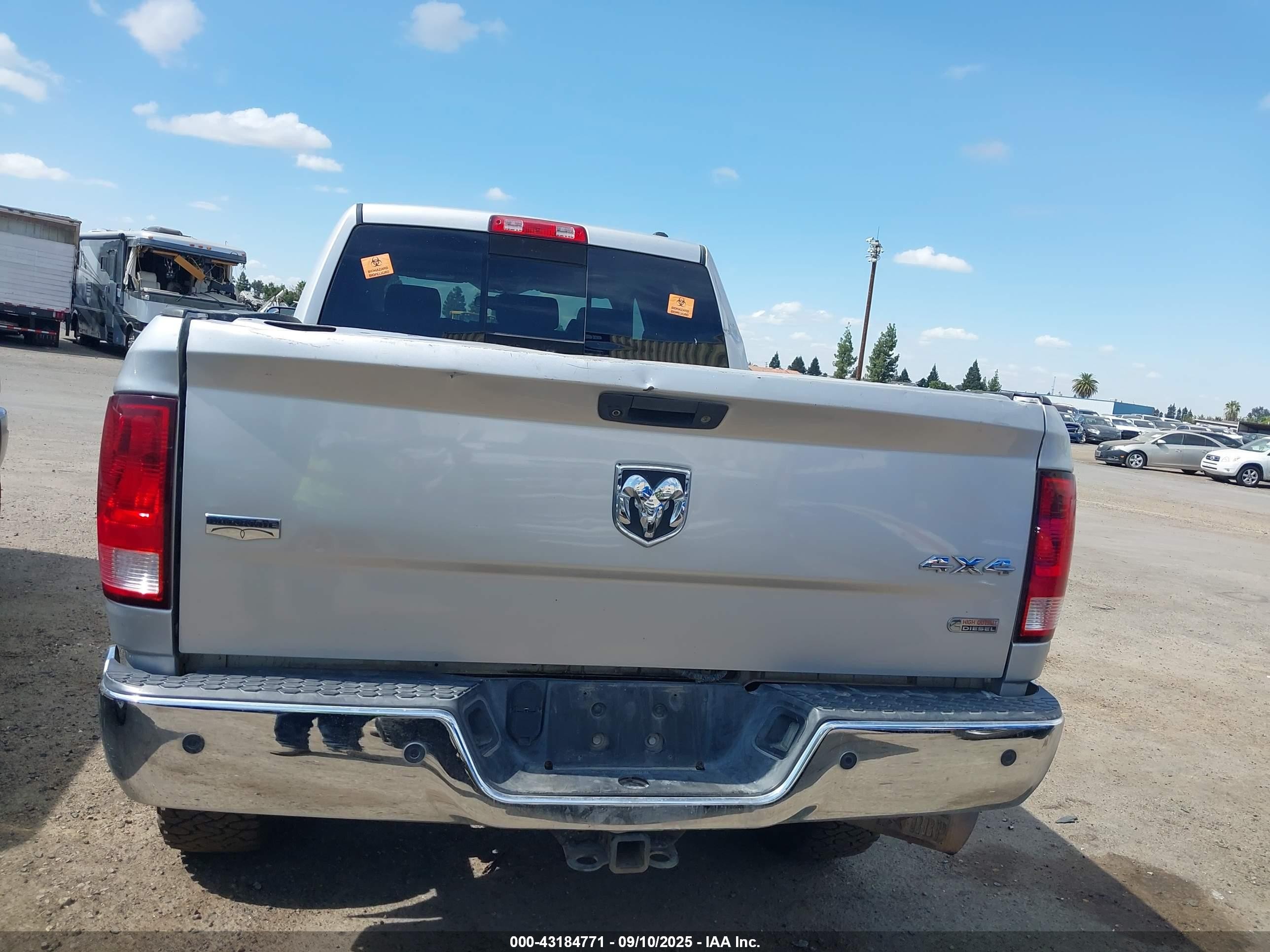 2012 Ram 2500 Laramie Серебряный vin: 3C6UD5NL5CG335932
