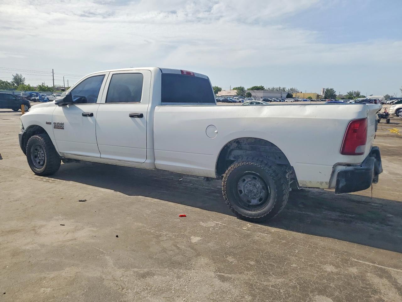 2014 Ram 2500 St White vin: 3C6UR4HJ0EG301860