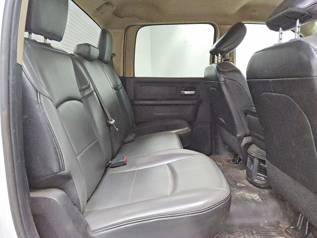2019 Ram 2500 Tradesman White vin: 3C6UR4HJ9KG573755