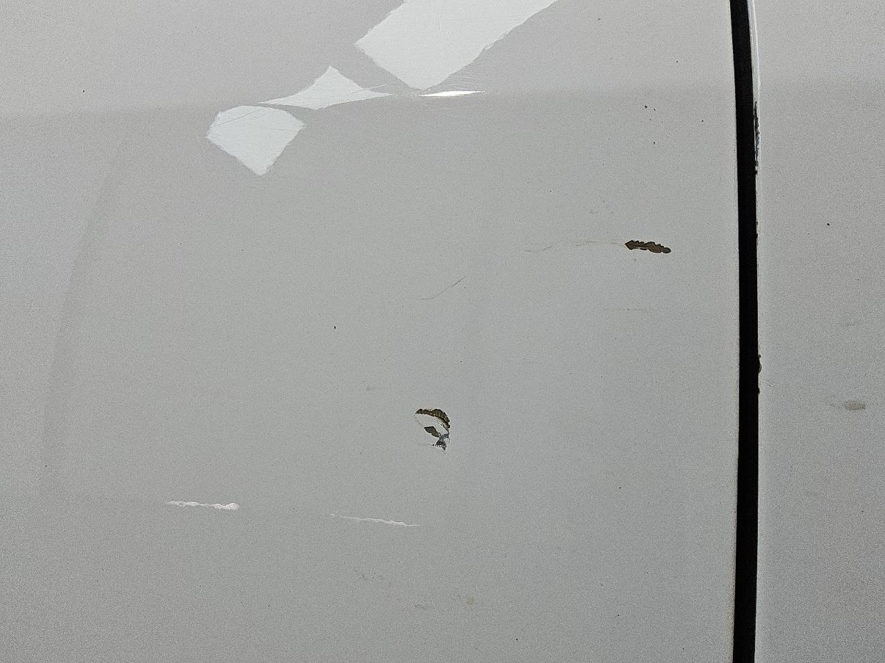 2019 Ram 2500 Tradesman White vin: 3C6UR4HJ9KG573755 Damage: Right Rear Door, Heavy Scratch, 1 To 2 Inches