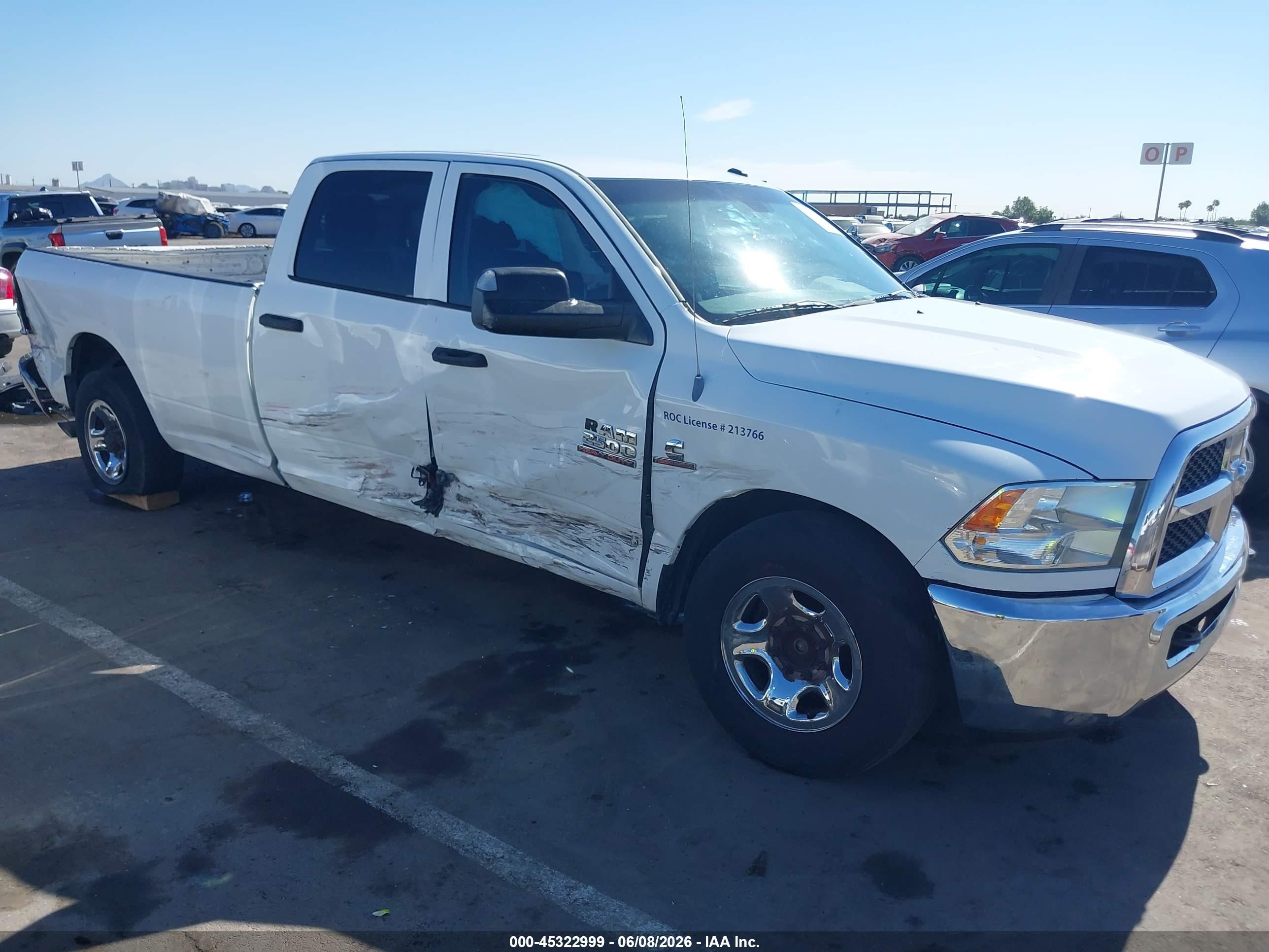 2013 Ram 2500 Tradesman Белый vin: 3C6UR4HL9DG570102